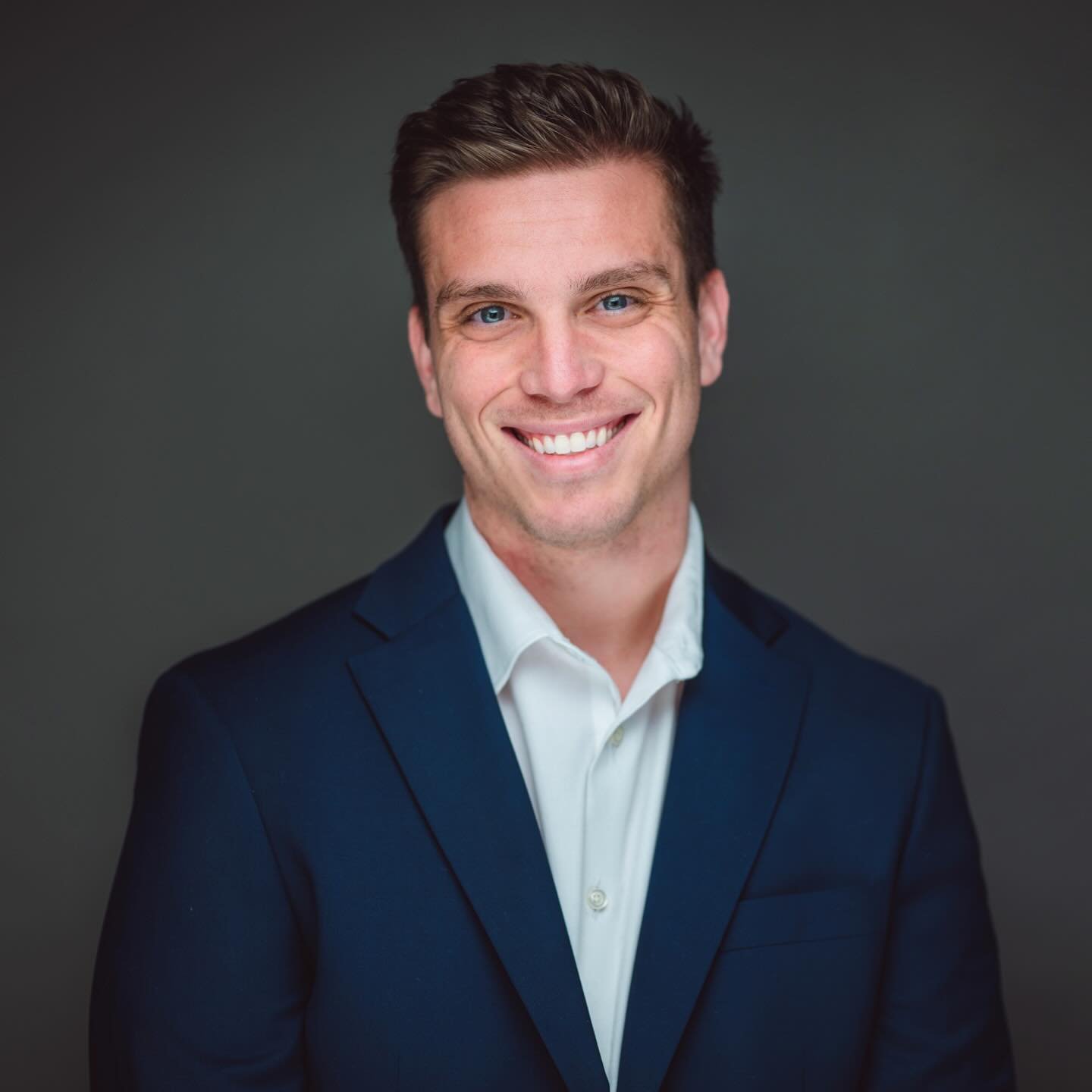 Loved photographing South Florida attorney @dylan_pulitano2  for his headshot today!
Your headshot is your first impression. Let&rsquo;s create one that&rsquo;s as unique and memorable as you are. 📸. Whether you&rsquo;re a professional, actor, or si