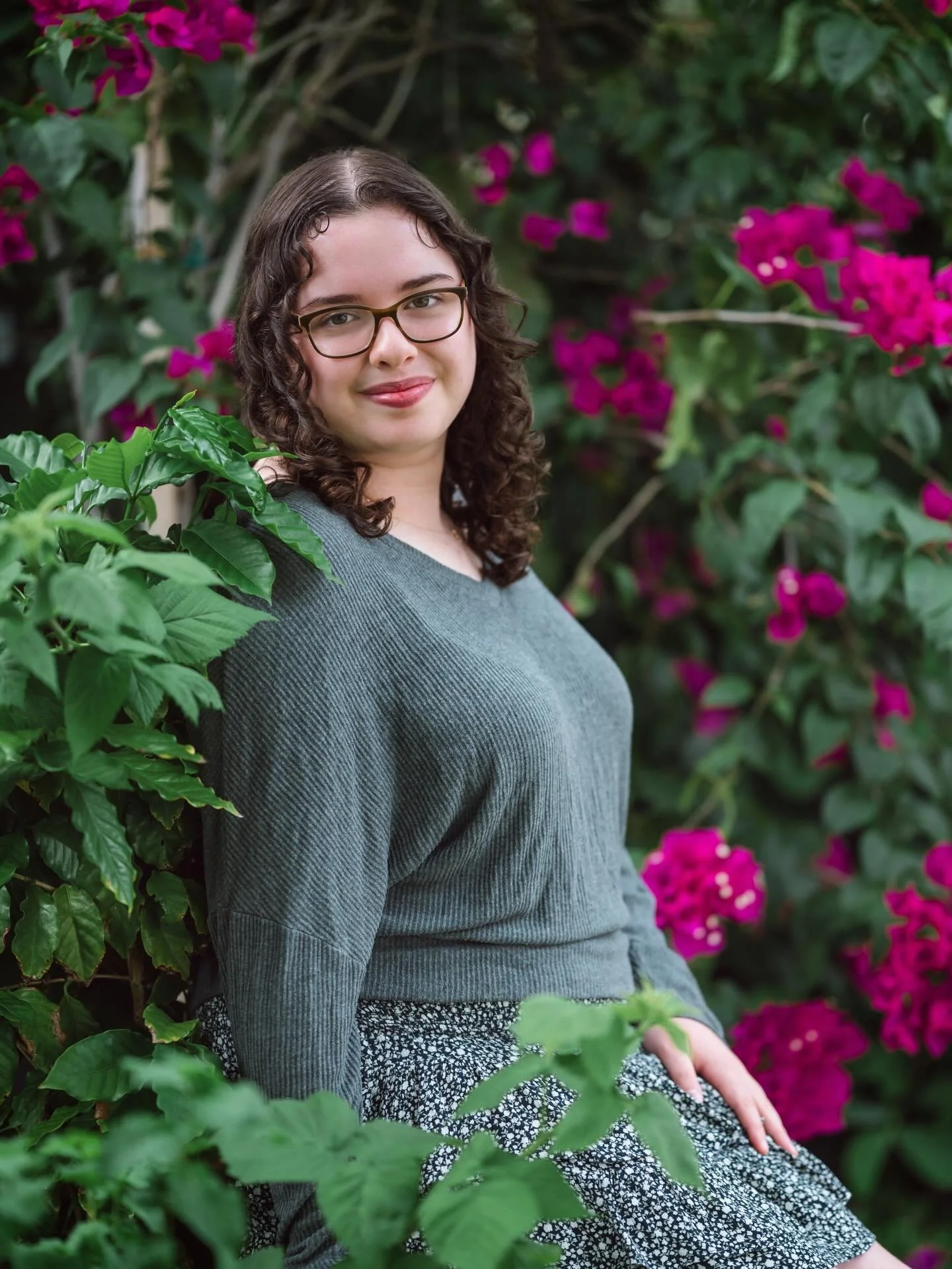 A little Sneak Peek of Emily from Cypress Bay High School!  So happy to have Emily as Project Beauty Ambassador and grateful for all of her dedication through our season 💚🩷
.
#projectbeautyofsouthflorida 
#teenphotographer
#southfloridaportraitphot