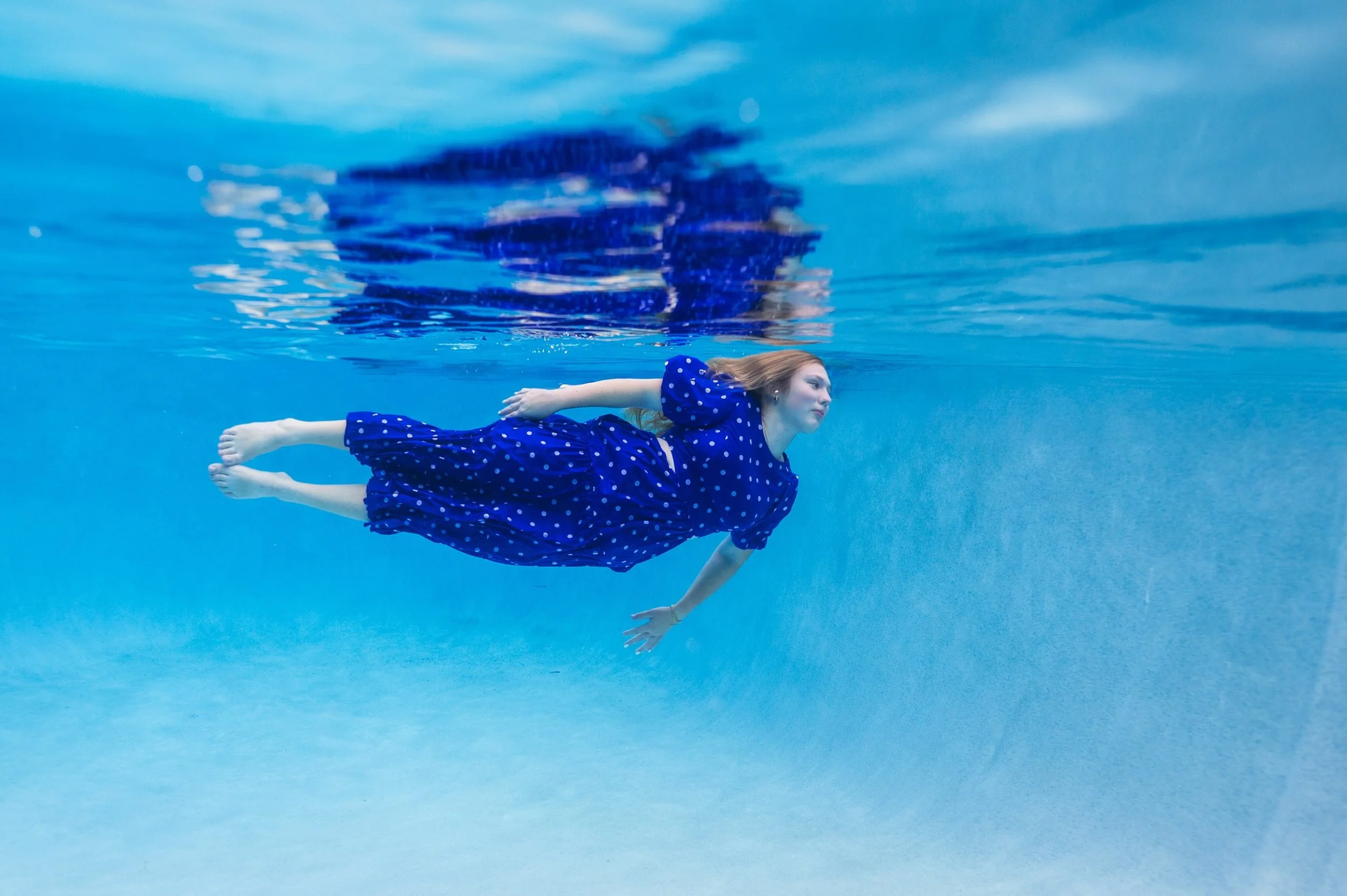 There&rsquo;s a whole different world just below the surface. 💙
Yesterday&rsquo;s shoot was a great reminder of why I love doing these &mdash; there&rsquo;s something about the movement and light down there that you just can&rsquo;t recreate on land