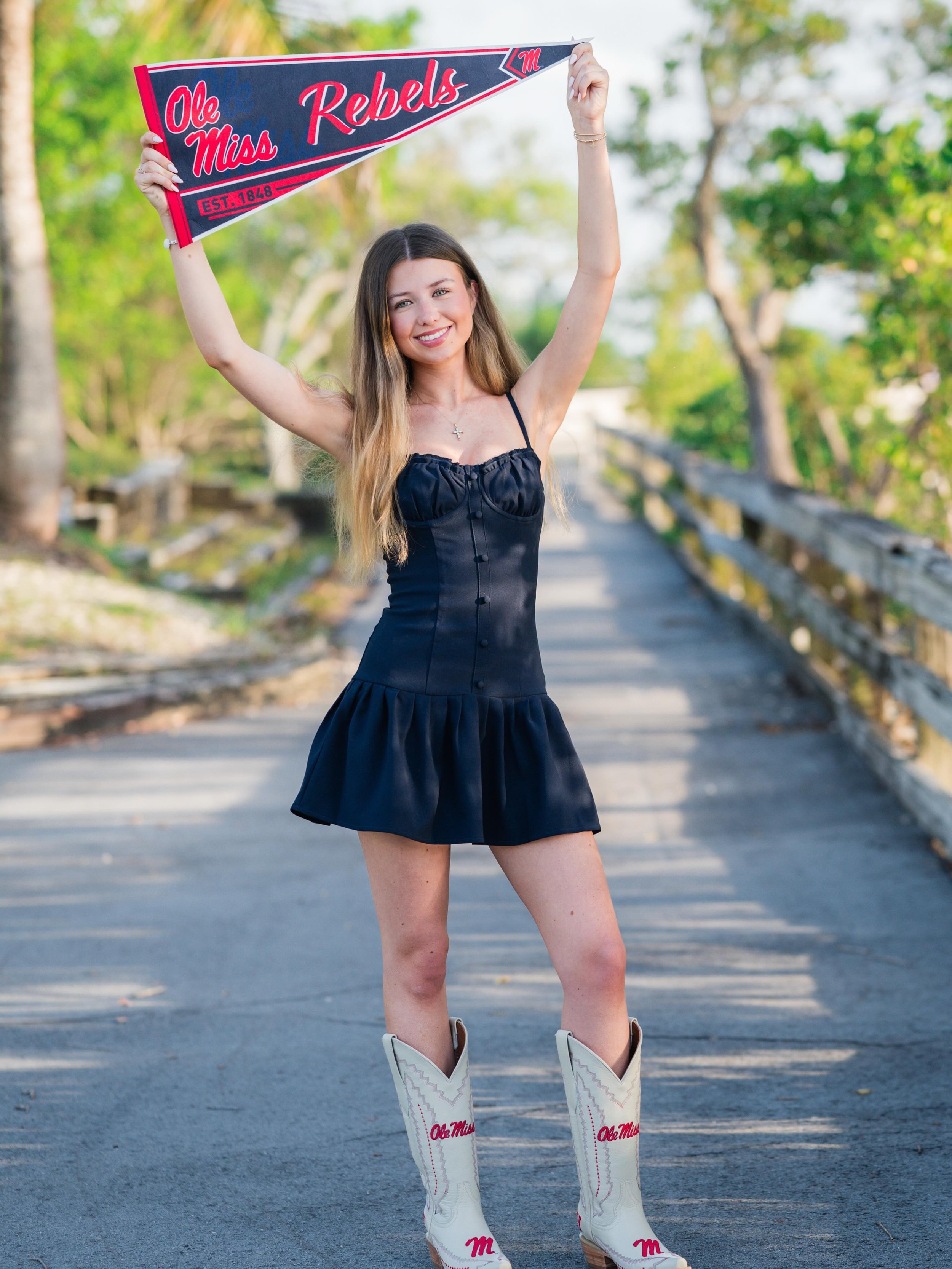 Loved photographing Addison as she finishes up her high school senior year and gets ready for her freshman year at Ole Miss! Such an exciting time to capture!
.
#senioryear
#seniorphotographer
#seniorpics
#floridaseniorphotographer 
#seniorstyle
