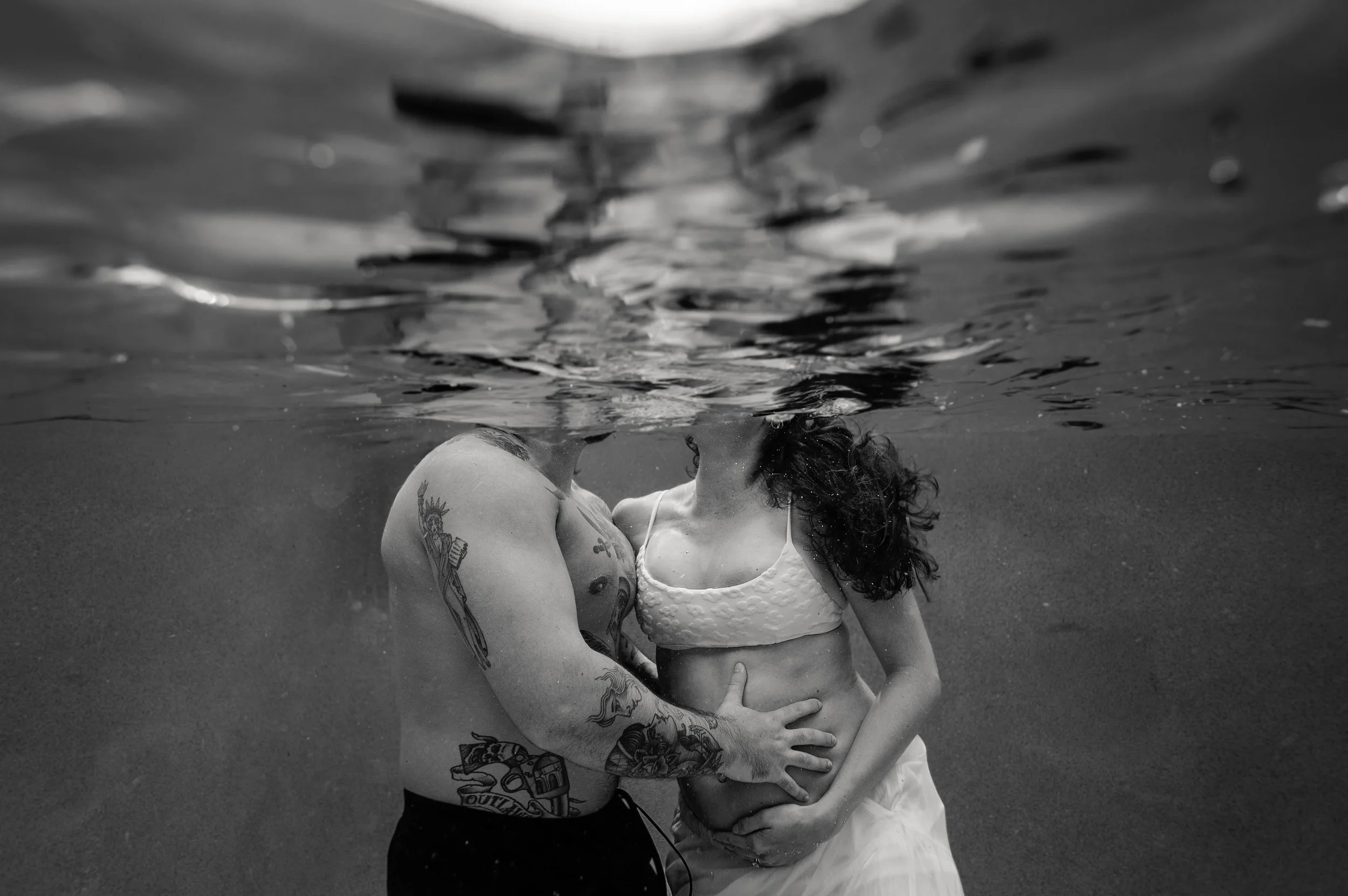 Grif + Rachel Underwater-11bw.jpg