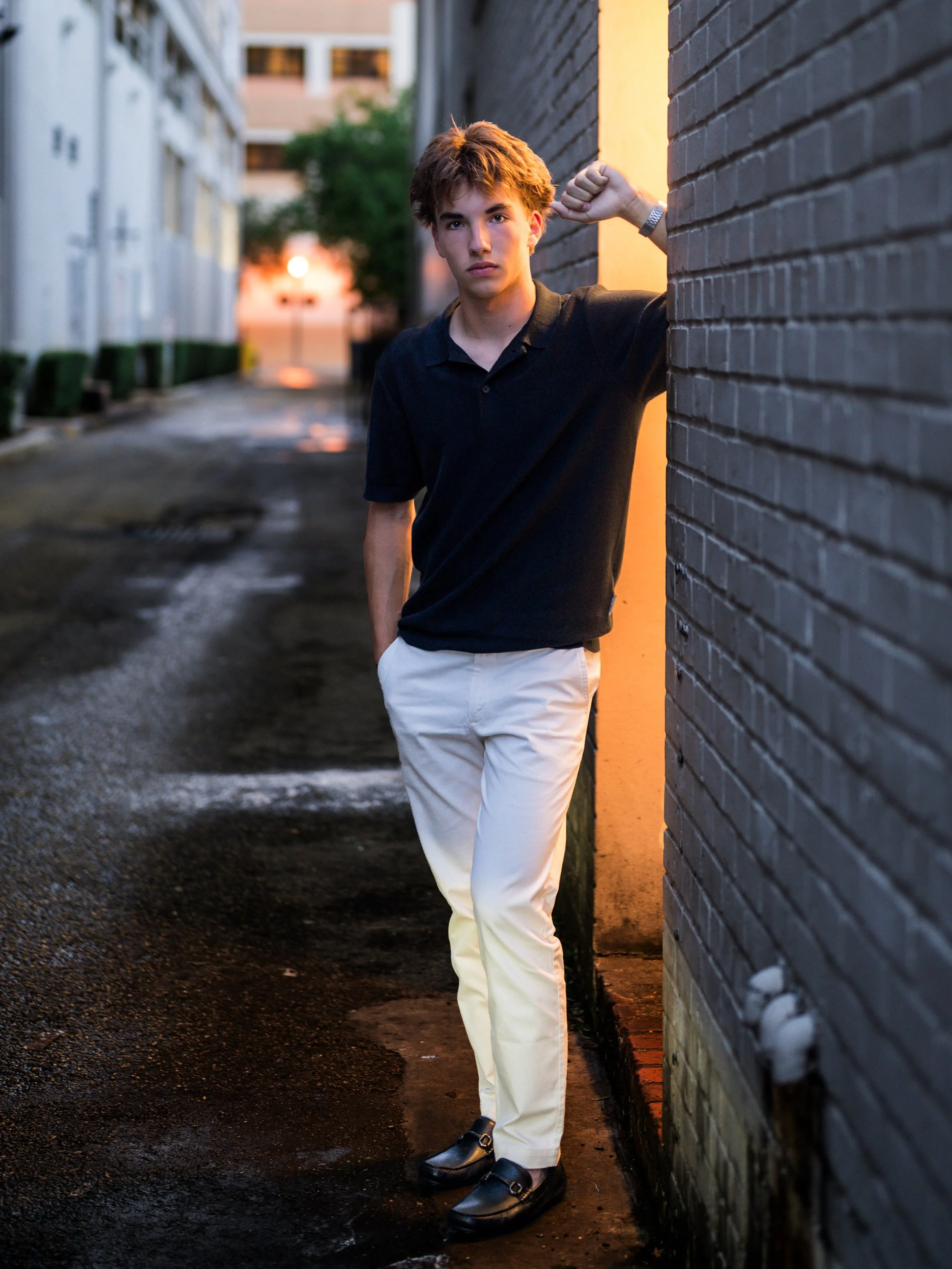 Meet Hayden, Class of 2027! He traveled all the way from Minneapolis, and while his family was in town moving his sister into college, we squeezed in an amazing senior portrait session in downtown Fort Lauderdale. I absolutely love how these urban sh