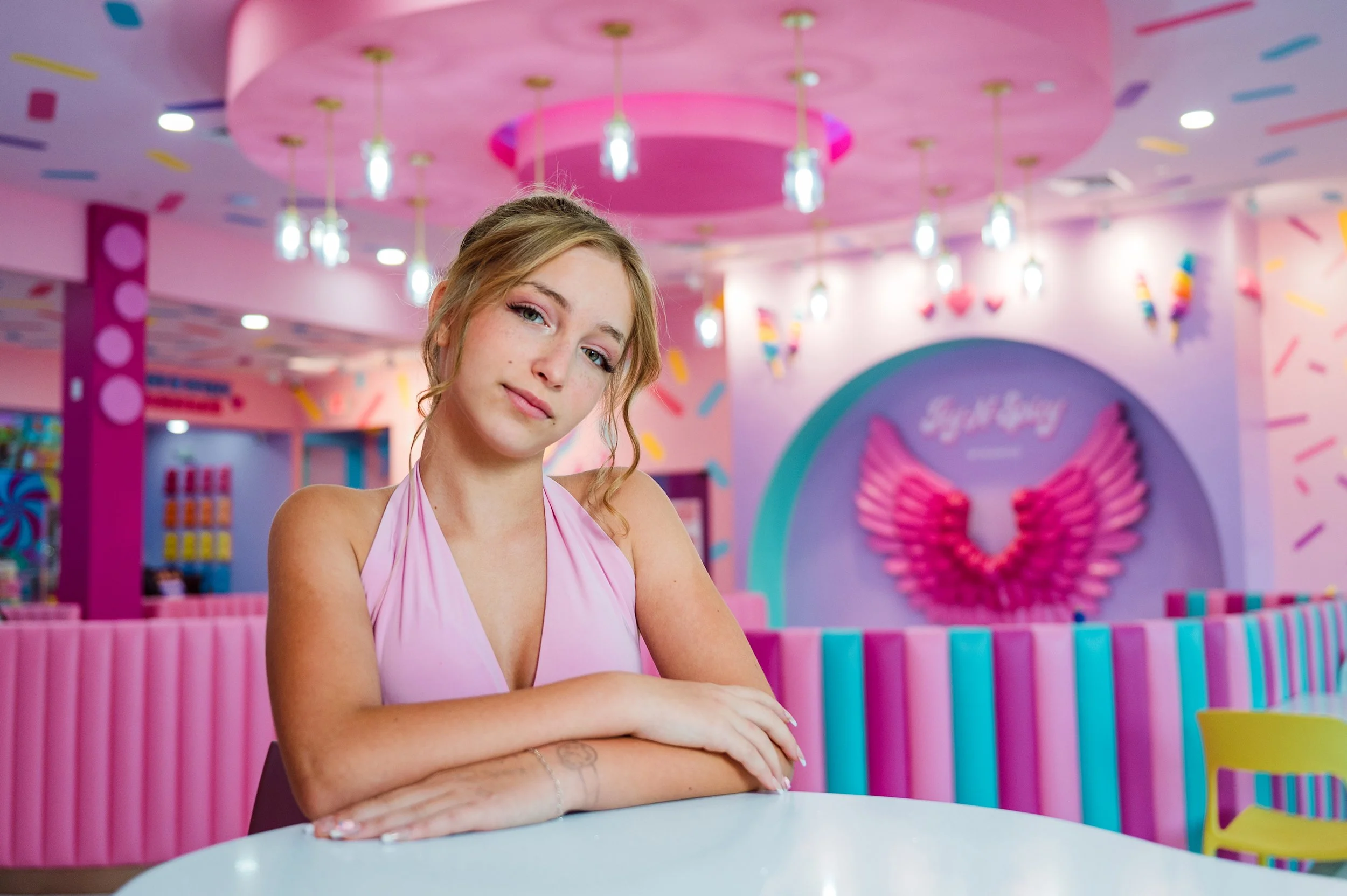 ice cream shop teen photoshoot.jpg