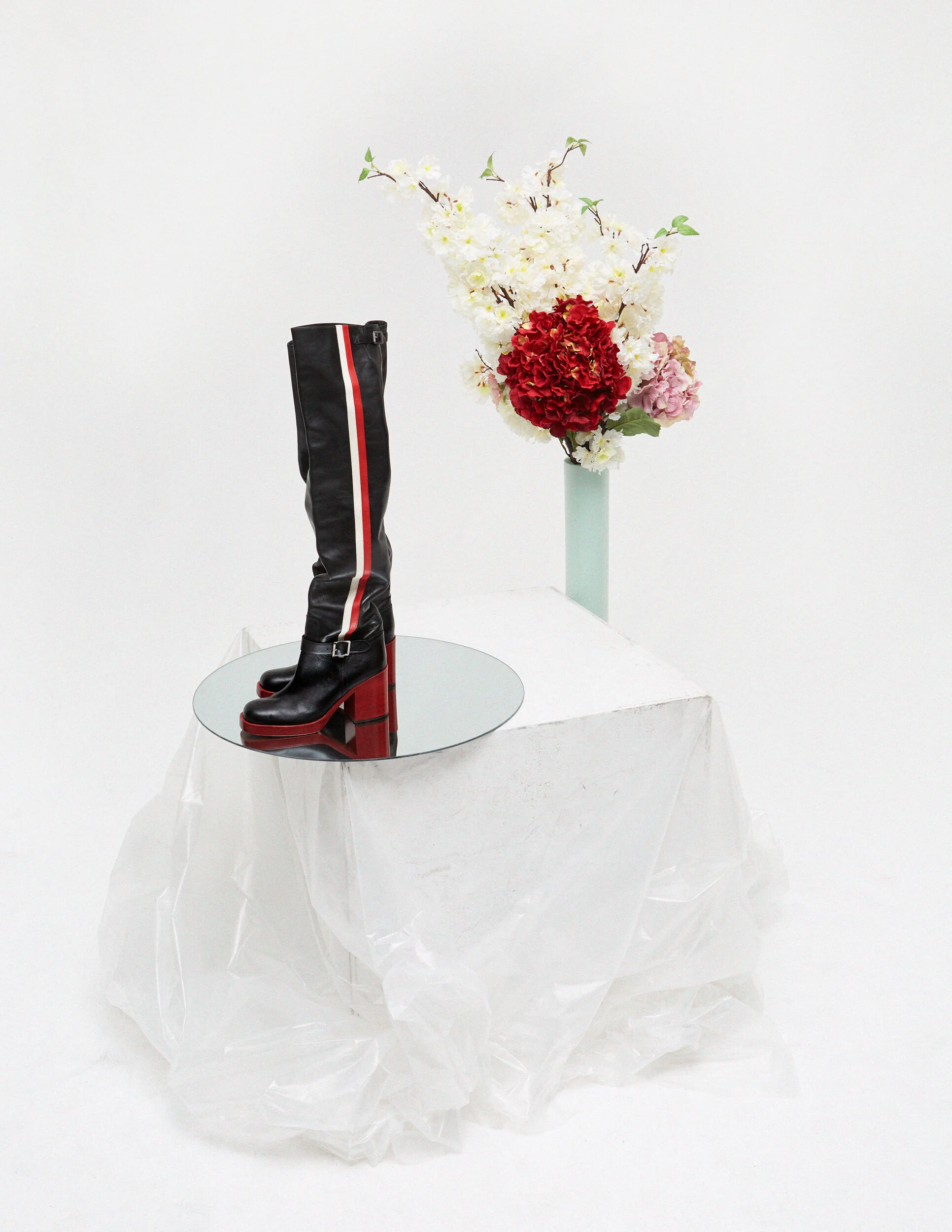 charlotte_buron_chabrn_setdesign_stilllife_hichamriad_marieclaire20.jpg