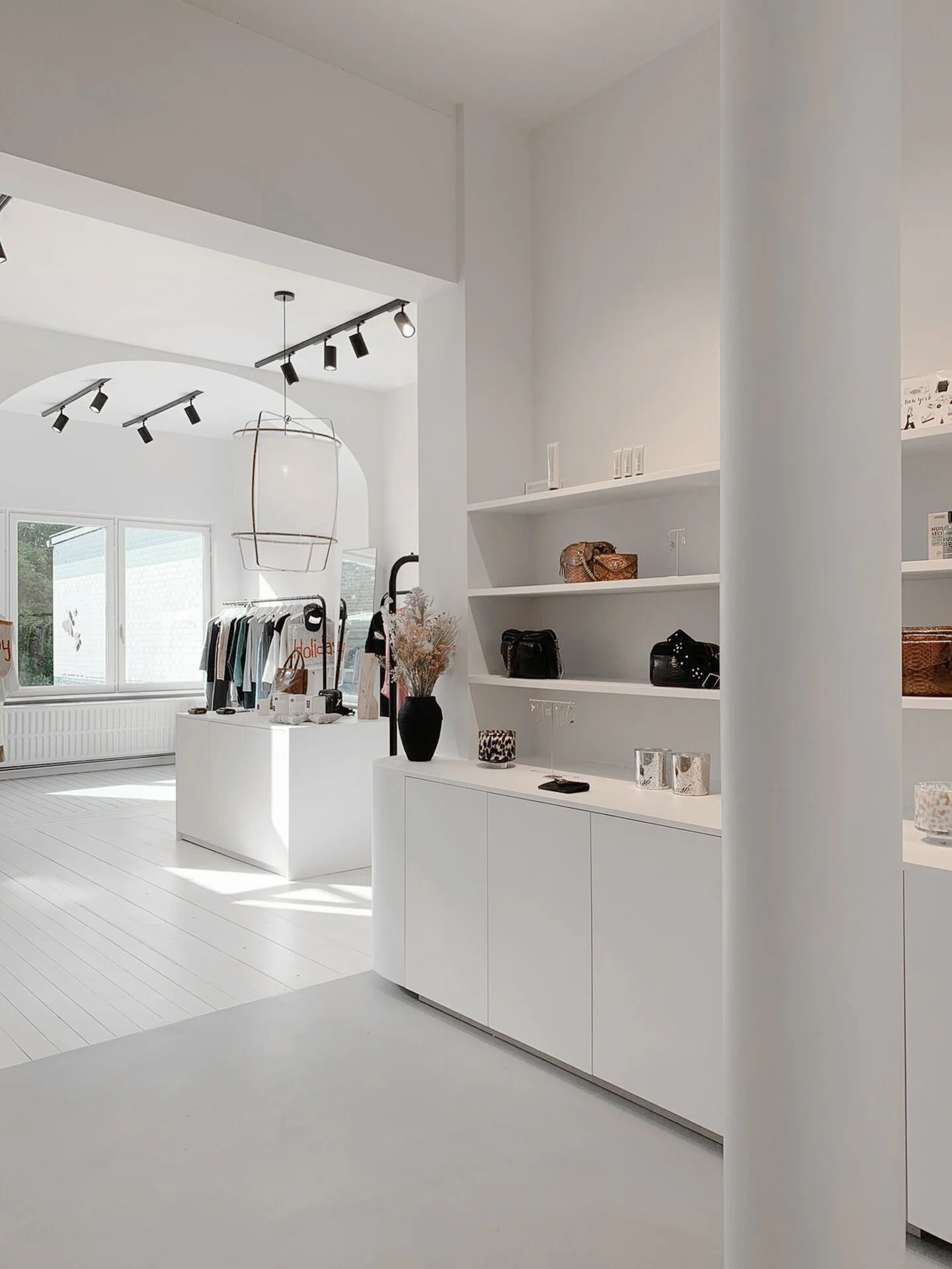 chabrn_spatial_designer_store_interior_concept_grenadine_27.jpg