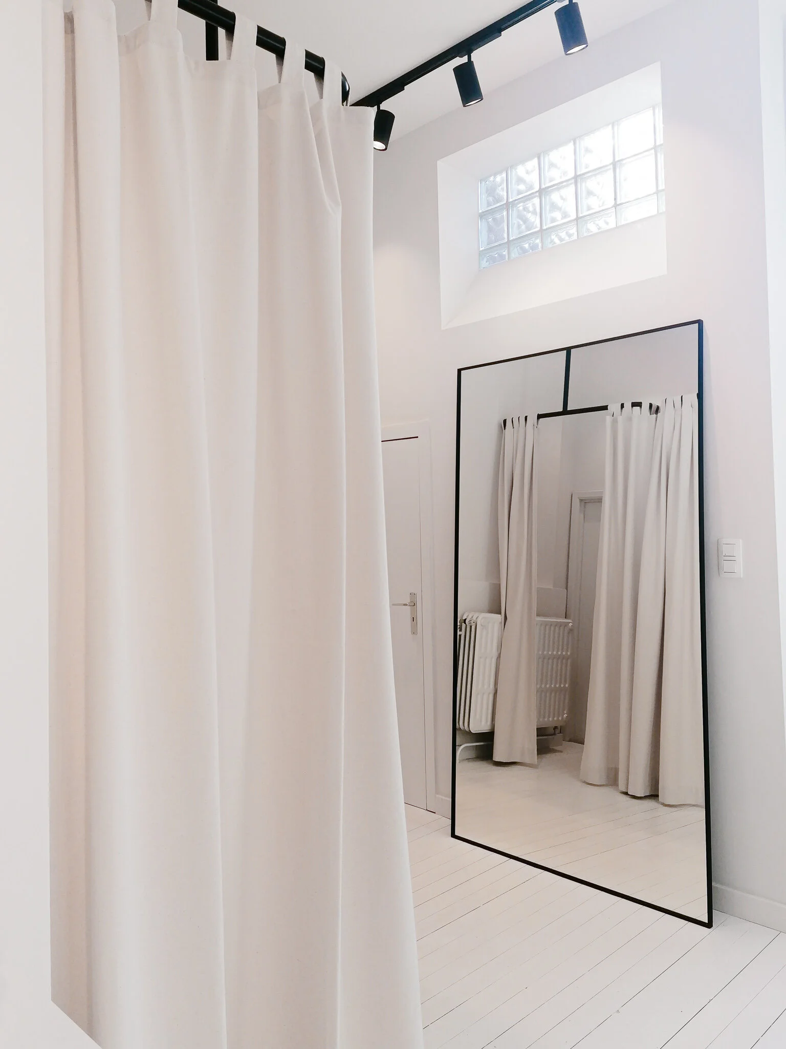 chabrn_spatial_designer_store_interior_concept_grenadine_30.jpg