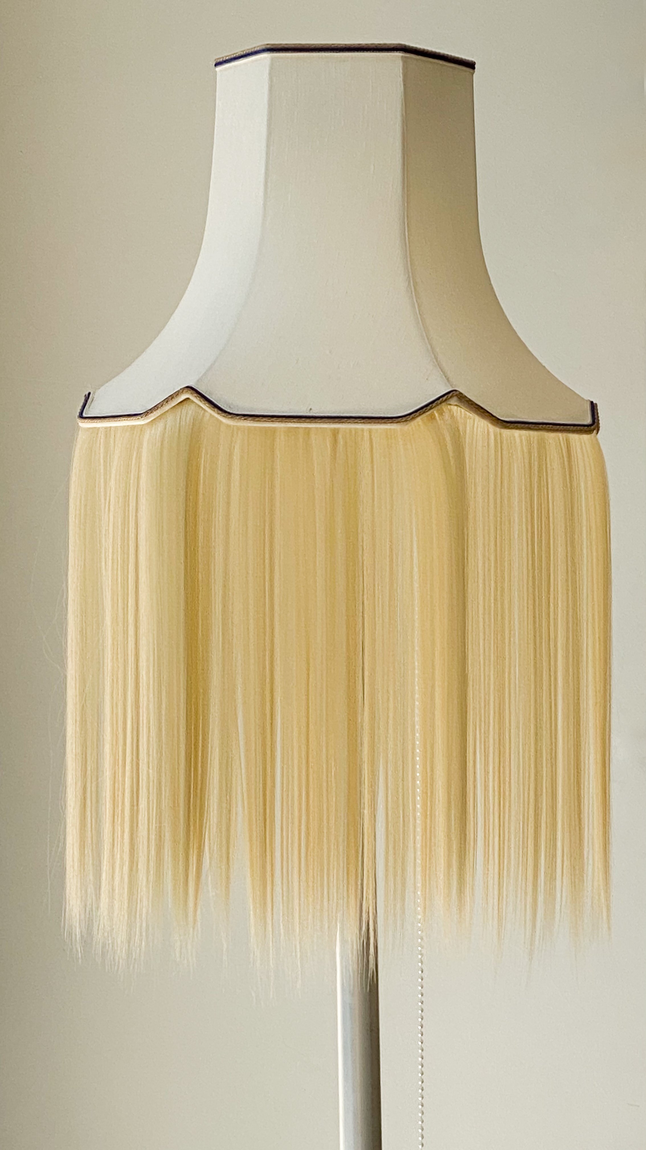 Charly Lotta, pole lamp zoom.jpg