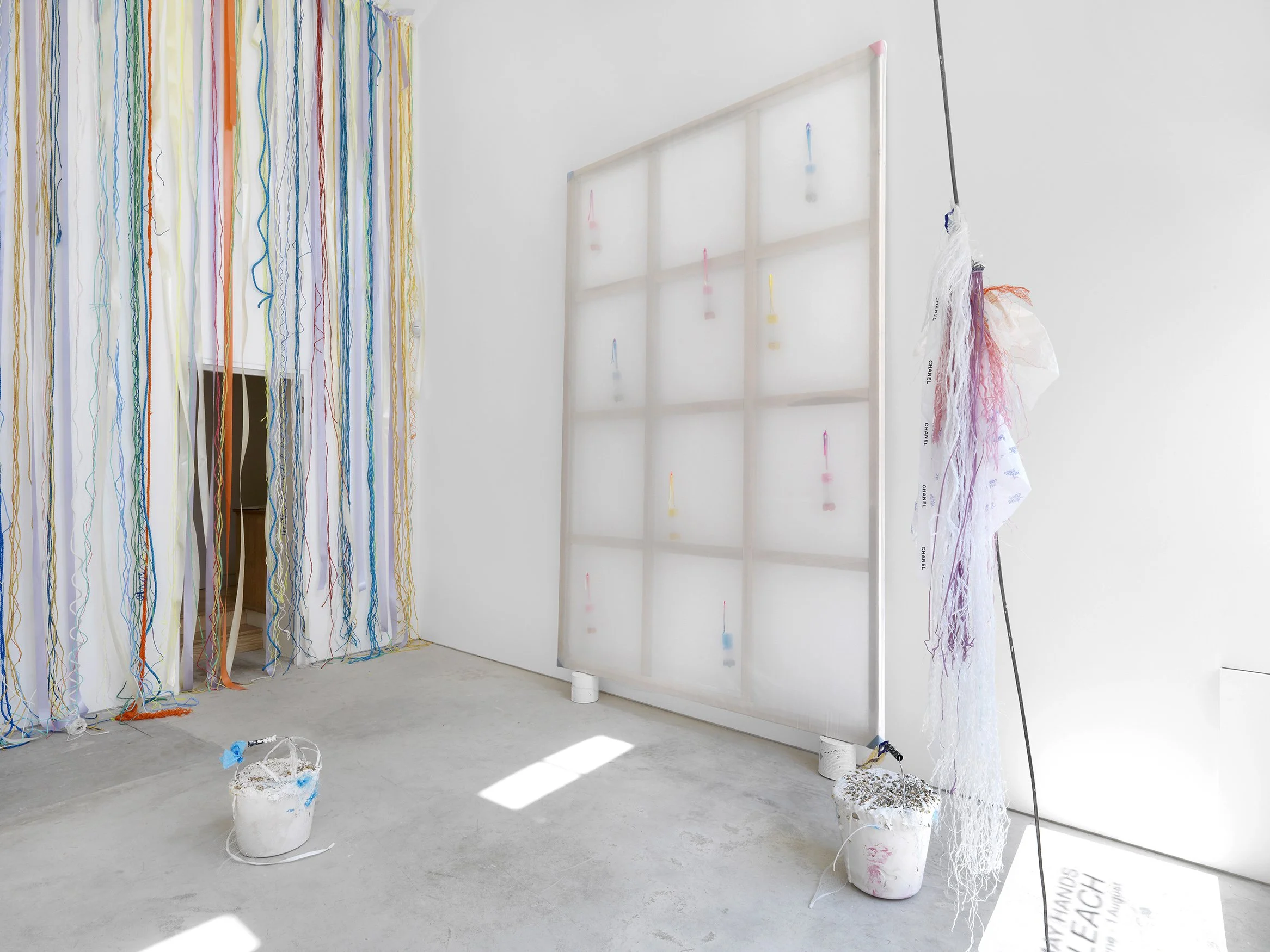 May Hands, 1506, Bleach, exhibition views 2_HR-web.jpg