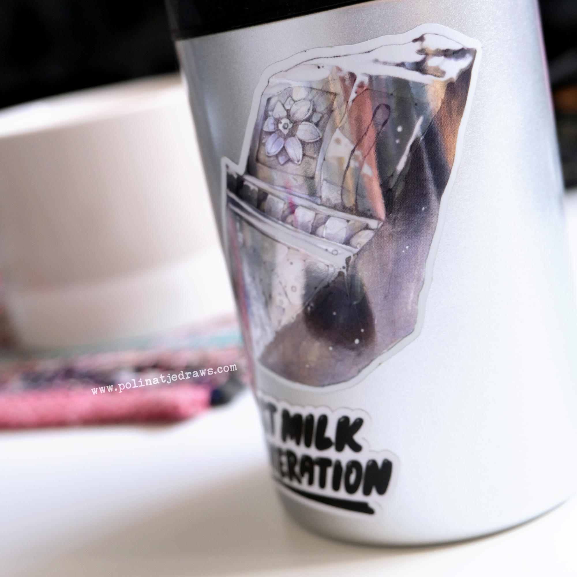marble sticker bottle reflection.png