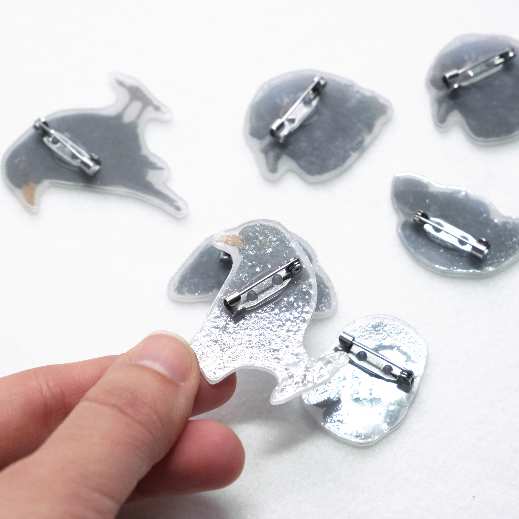 broches backside2.png