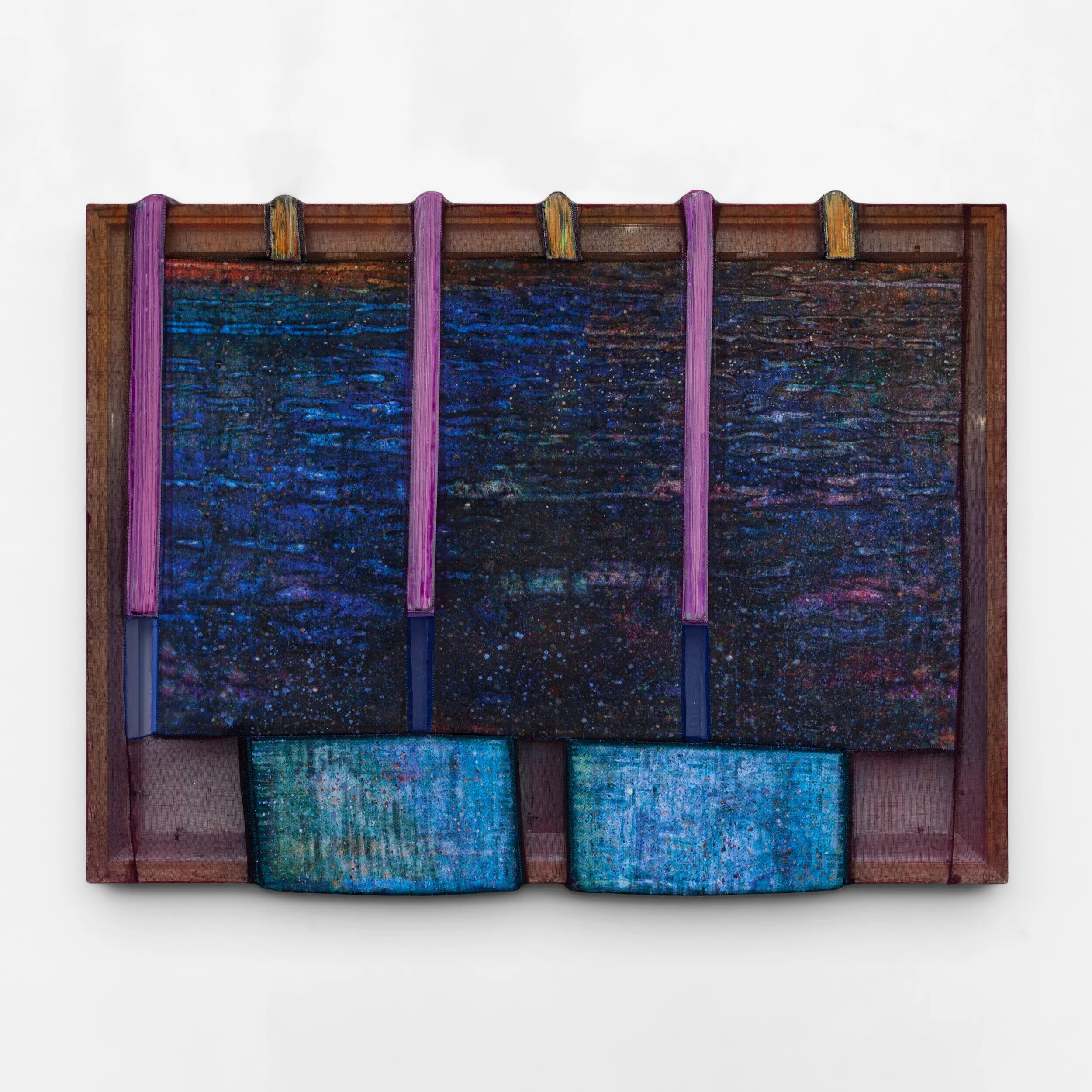 FLOATING SURFACE (STRETCHED STRUCTURE)