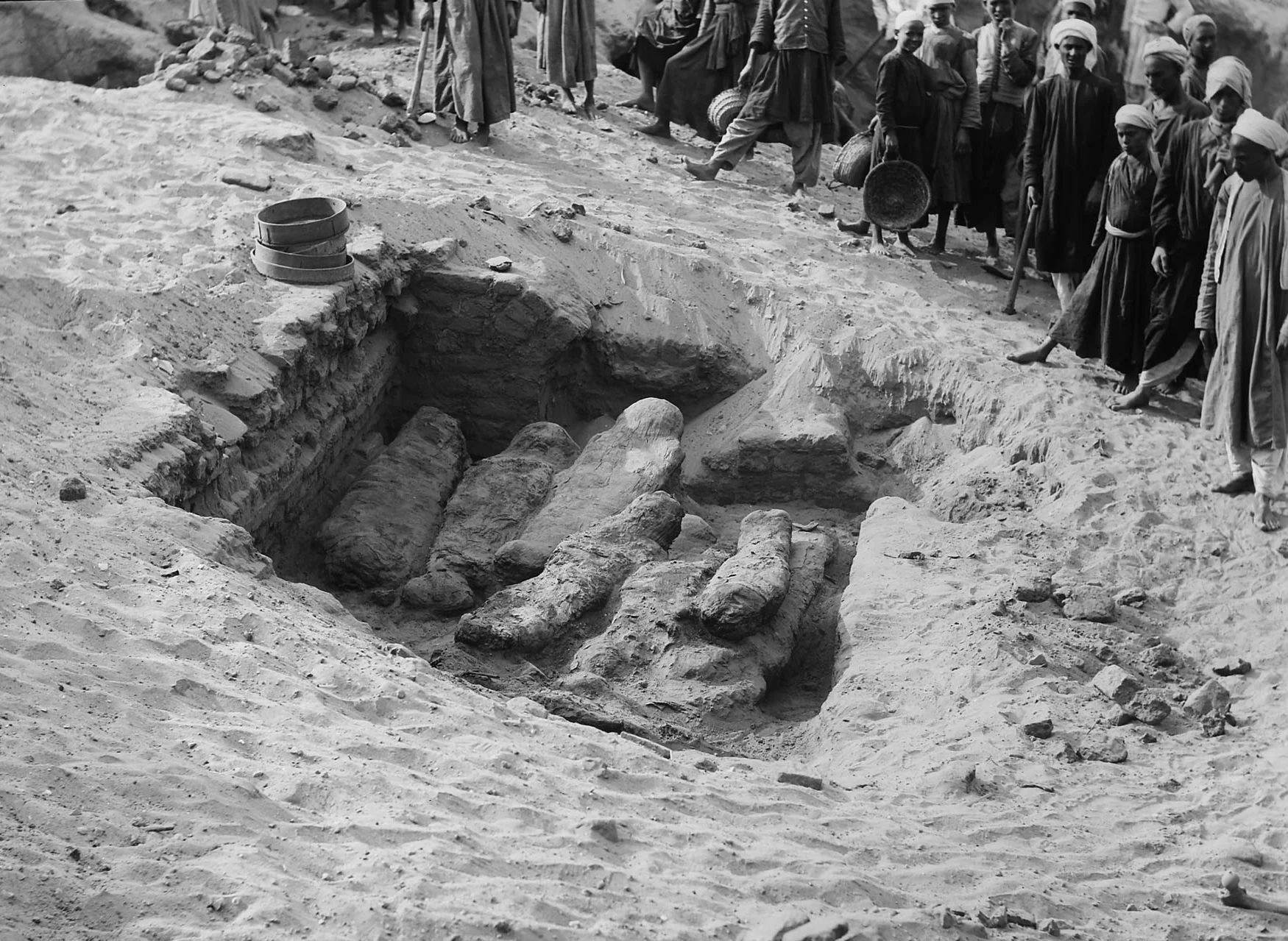 Fig. 9. By the time British archaeologist T.E. Peet excavated this tomb on the eastern slope of the Middle Cemetery at Abydos in 1910, the kirbal (upper left) — along with the tureya & maqtaf (top) — was already a regular feature of professional excavations, which put the recovery and documentation of all excavated material, including the smallest finds, on a par with museum-worthy objects. Photo courtesy of the Egypt Exploration Society