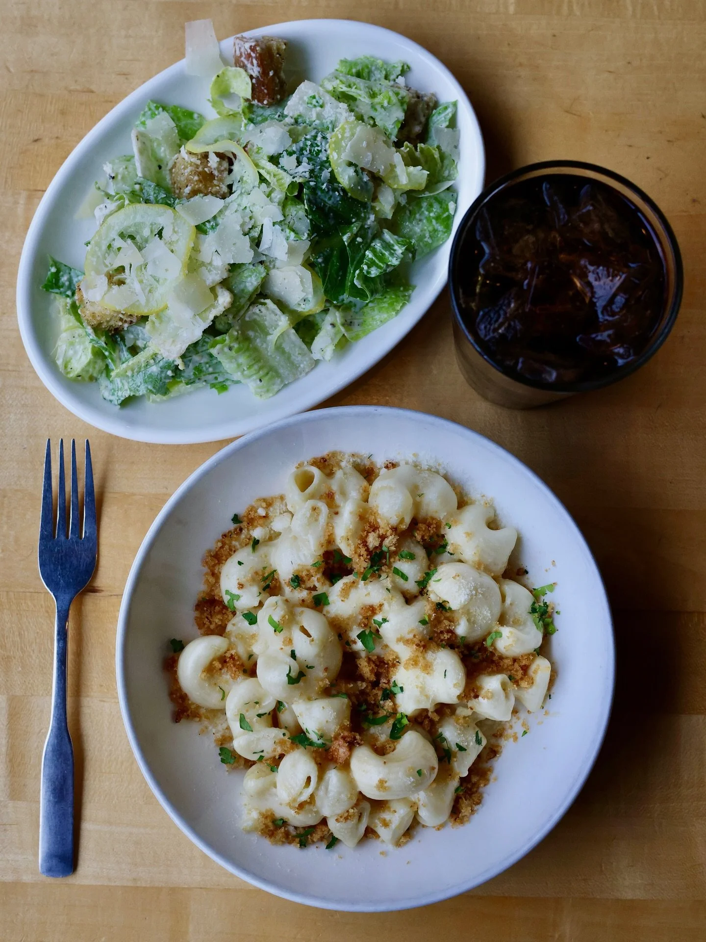 $15 lunch rush special! Spaghetti and Meatballs OR Mac and Cheese, plus a side Caesar salad and soda drink. We will say less! Available from 12pm-3pm! See you soon! 🍝 ✨ 

@alanweinerphotos 📸 
&bull;
&bull;
#pdxnow #pdx101 #pdxeats #grassa #pasta #h