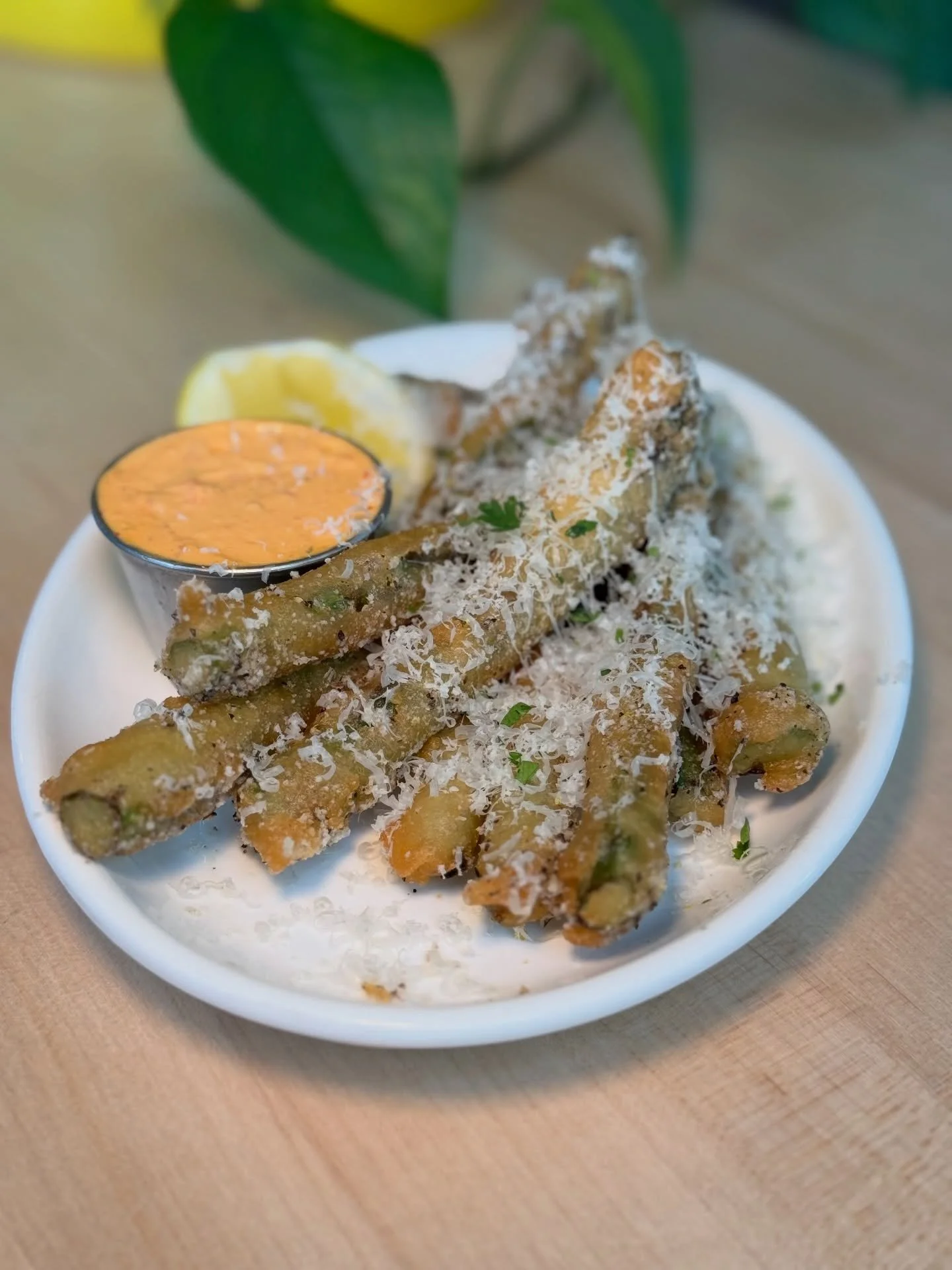 We have some 🆕 items on the menu! What are your weekend plans? 😁 Make sure they include @grassapdx and a triple threat that will kick off your weekend the right way! 

-Tempura Asparagus 💚 with a Calabrian chili aioli 
-Sweet Pea🫛 Agnolotti with 