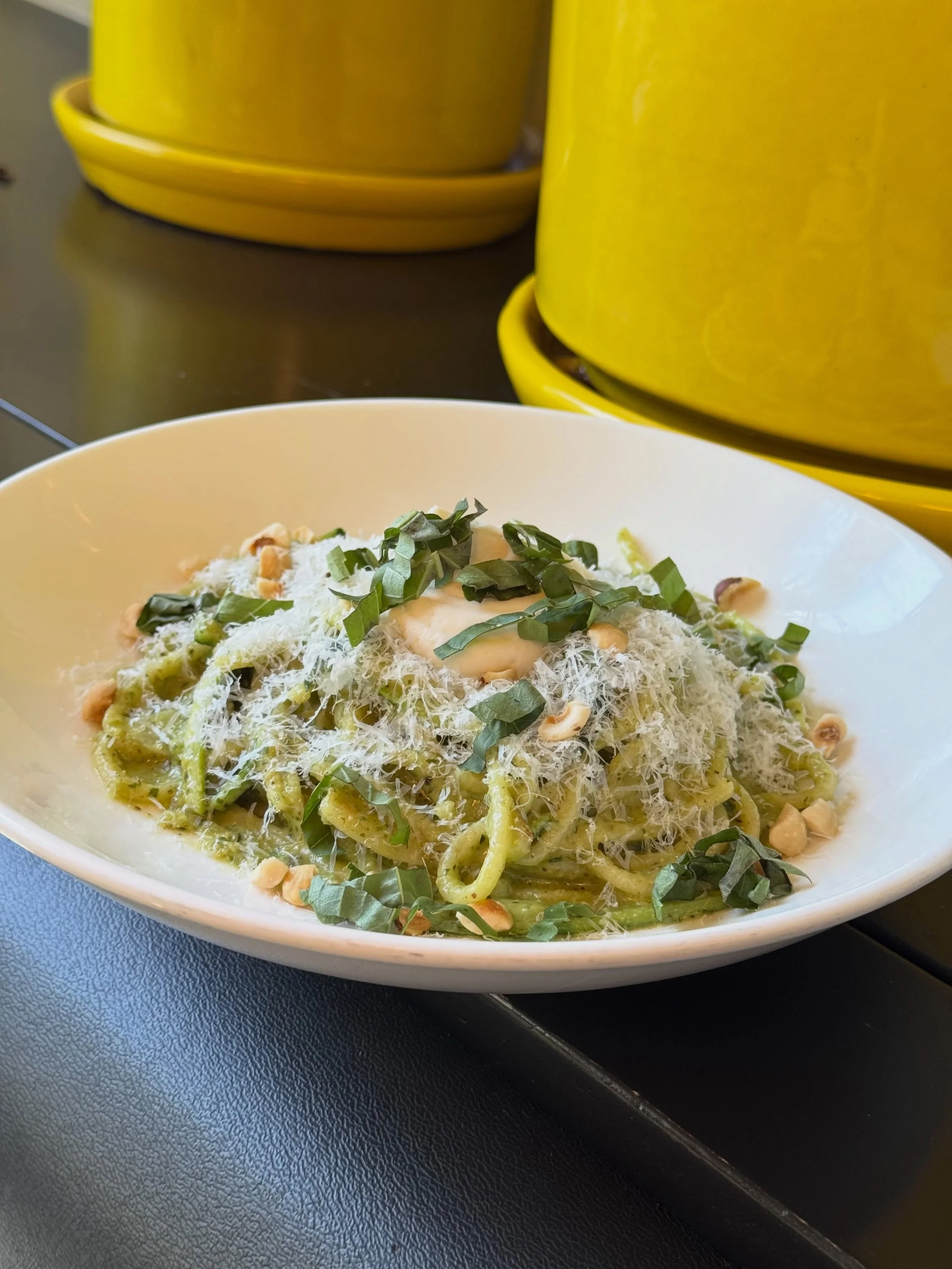 New on the menu, it&rsquo;s baaaack! Spaghetti al Pesto! 💚 🌱 is what&rsquo;s for lunch today! We open at 11am and are here until 10pm! We make our pasta in house daily, and can&rsquo;t wait to see you soon. 😋 
&bull;
&bull;
&bull;
house made pasta