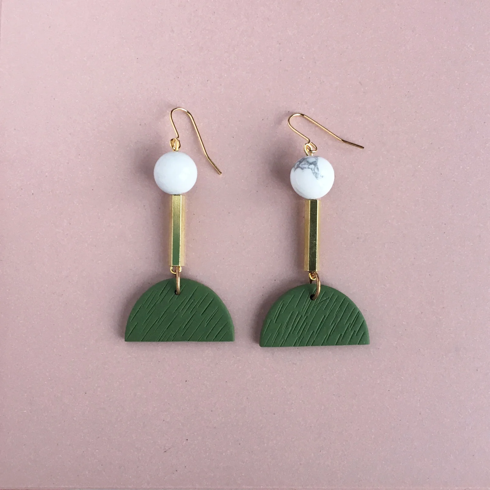 Curve Earrings - Olive