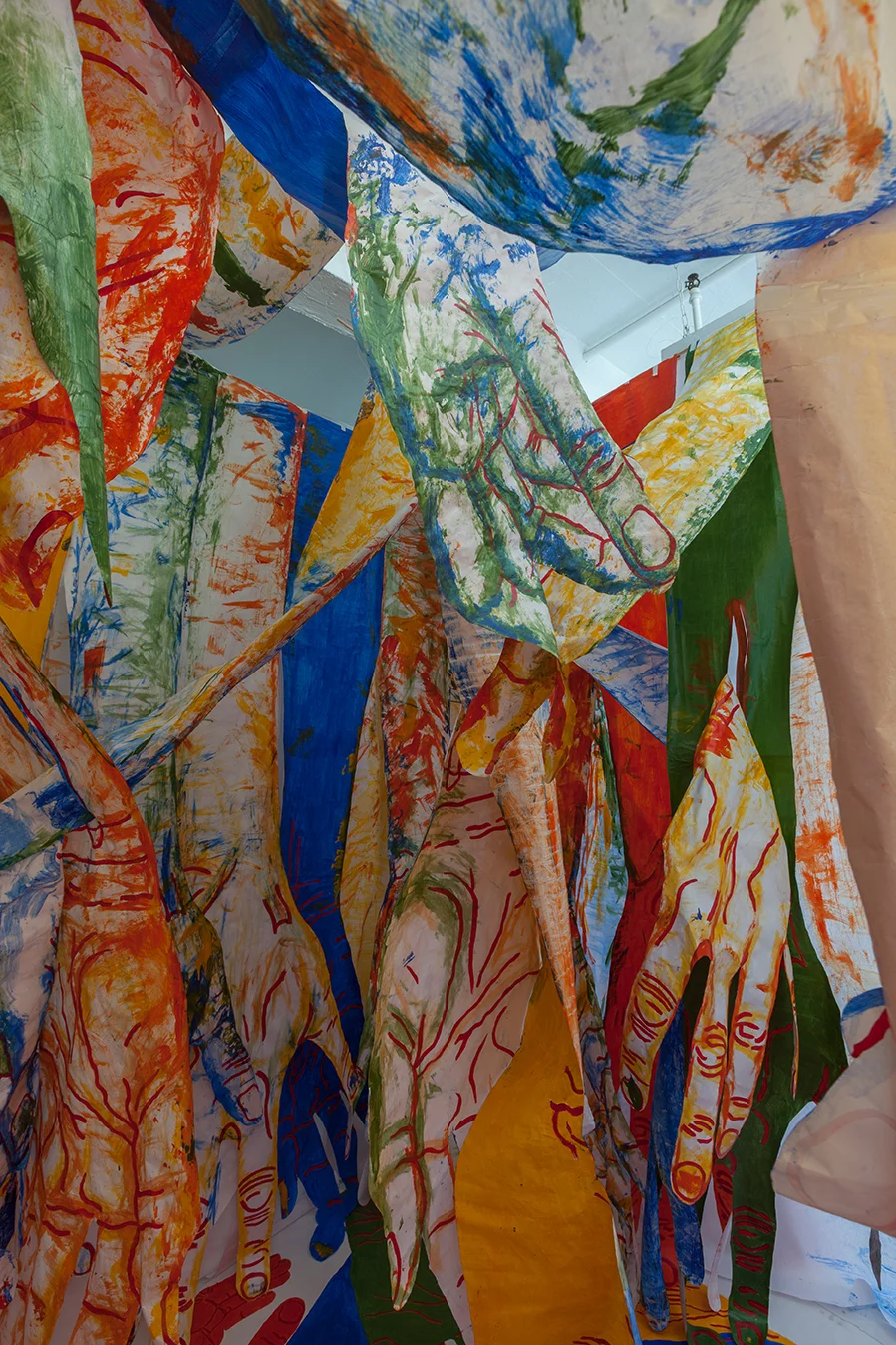 mirena-rhee-hands-tesseract_06.jpg