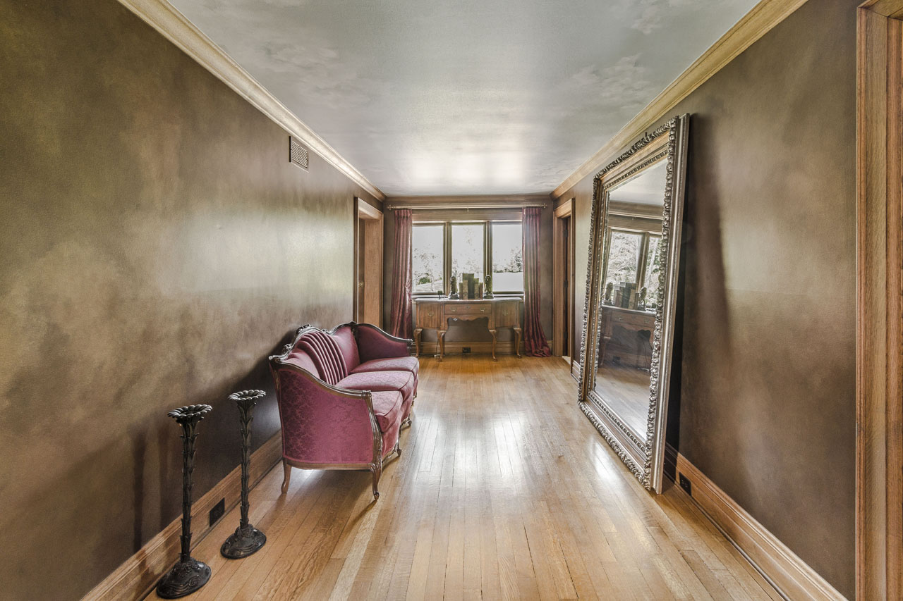 Ceiling murals in hallways.jpg