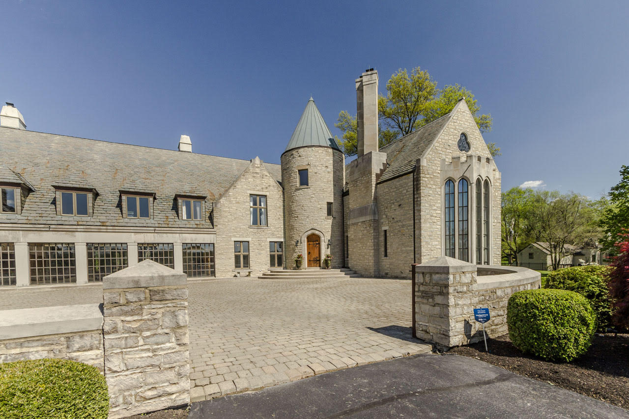 Courtyard 2.jpg