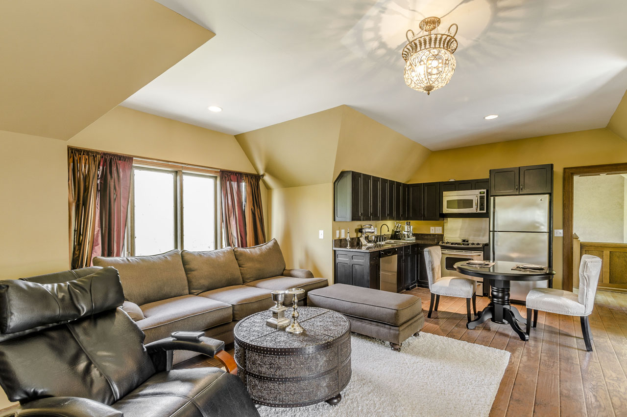 MIL Suite with full kitchen.jpg