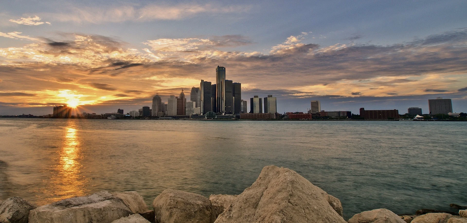 detroit-1919050_1920.jpg