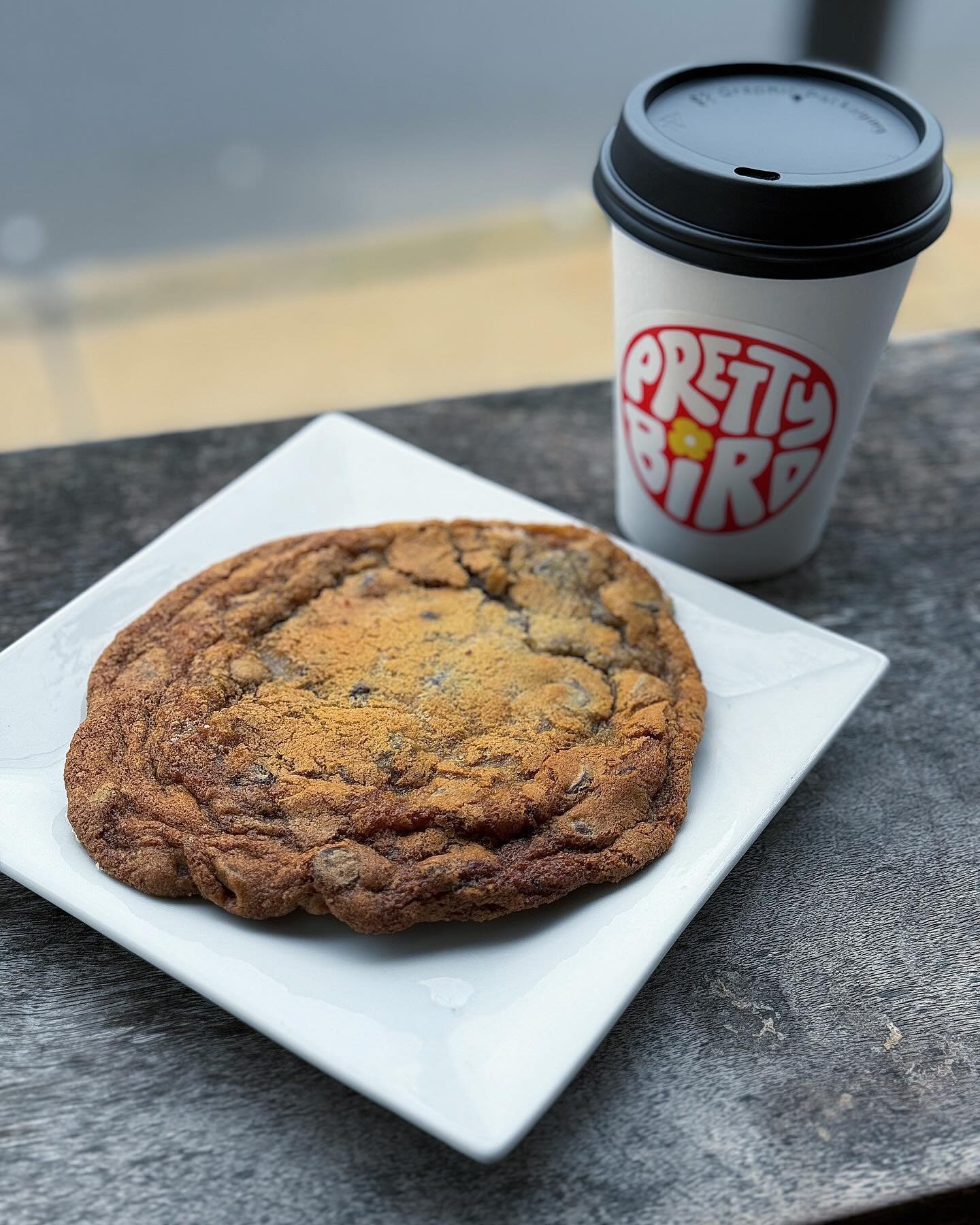 ooey gooey chocolate chippers

chewy and delicious chocolate chip cookies have dropped at the shop. so good, you&rsquo;ll swear grandma made them 👵

#chocolatechipcookies #chocolatechip #cookies #cookiesofinstagram #cookiestagram #coffeegram #coffee