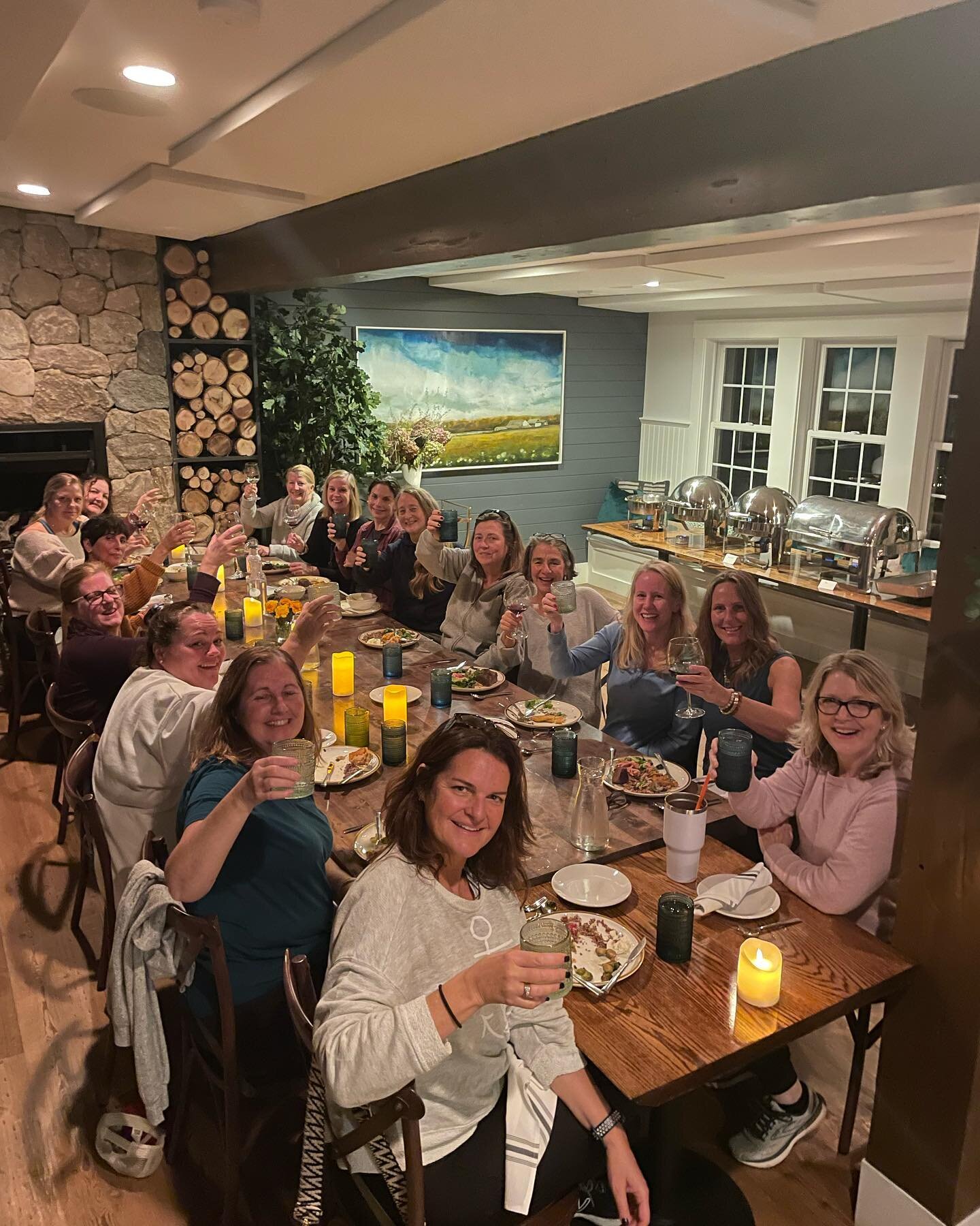 Martha&rsquo;s Vineyard Retreat
A collaboration with Soul Sister Travel @soulsistertravel and Imagine Yoga.
@imagine_yoga333 

A beautiful family style dinner after a day of yoga, writing and exploring the rhythms of the island. Soul nourishing and c