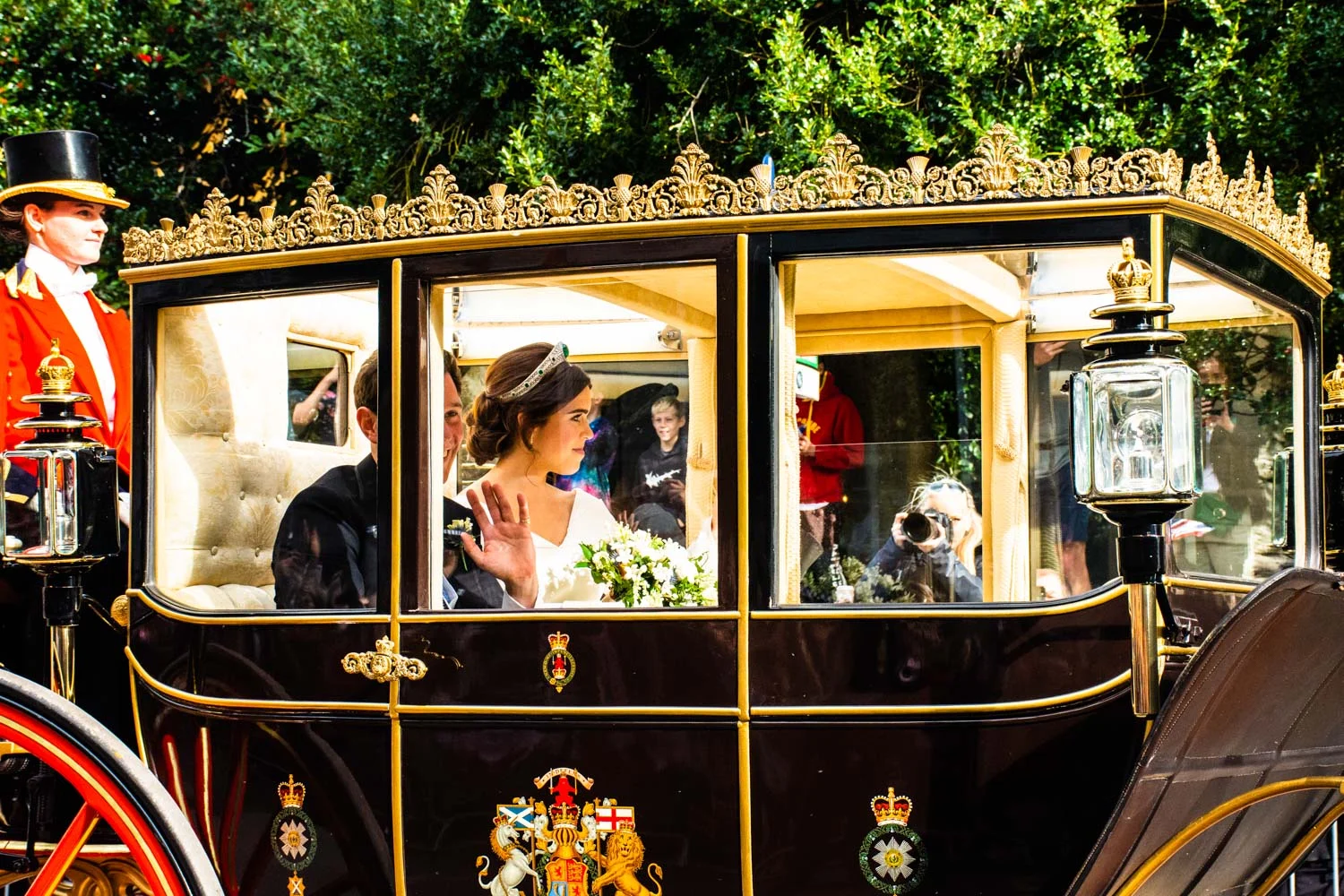  Princess Eugenie in wedding carriage, Windsor UK 