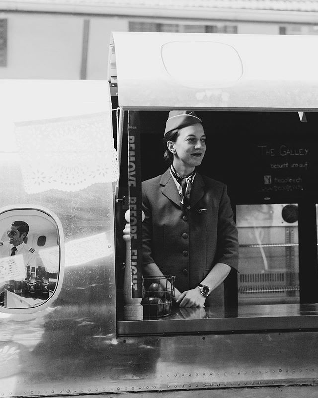 #checkin @thegalley.ch #thegalley #galley #streetfood #caterair #eventcatering #crewlife #flightattendant #cabincrew #cabinlife  #cabincrew #planefood #foodplane #switzerland #cateringservice #swiss #foodtruck #food #blackandwhite tolles foto @celine