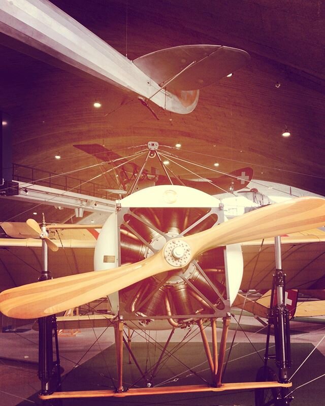 Location Besichtigung #party #firmenfeier #airplane #aviation #pilot #museum #caterair #catering #switzerland #foodplane #eventcatering #d&uuml;bendorf #food #drink