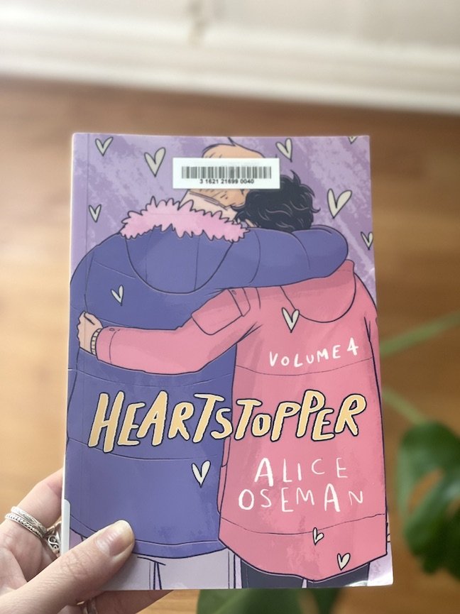 Alice Oseman Updates on X: SOME NEWS! Heartstopper Volume 5 will be  released on November 9th 2023 in the UK/Ireland/Australia/New Zealand.. and  there will be a Vol 6, the final Heartstopper volume!