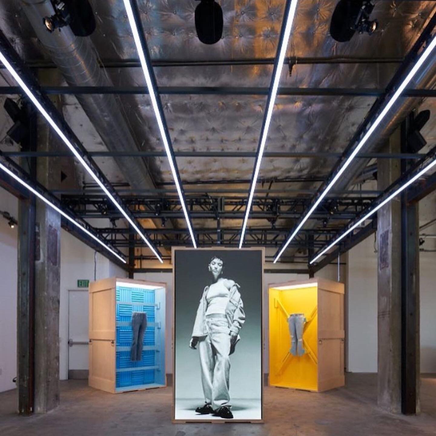 Zara X Good American - lighting, video, rigging provided by @preston_productions_llc.  Agency: @bureaubetak  Design: @mellonballs