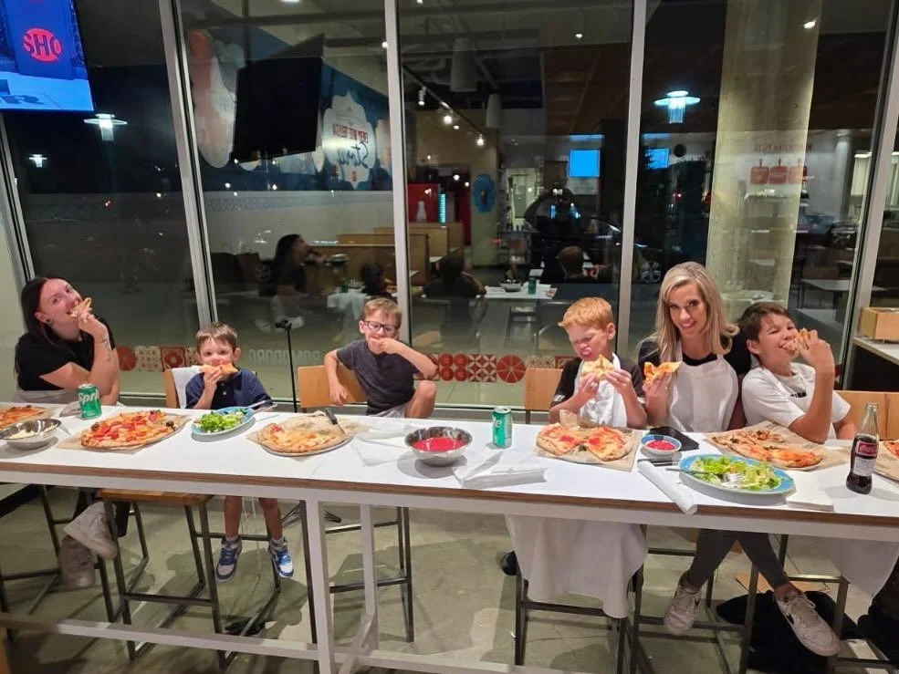 Master chefs in the making ๐ง‍๐ณ๐ฉ‍๐ณ
The team at Rosso Pomodoro hosts private pizzamaking classes year-round, a fun and interactive way to introduce customers of all ages to the art of Neapolitan-style pizza. Visit our website for more deta