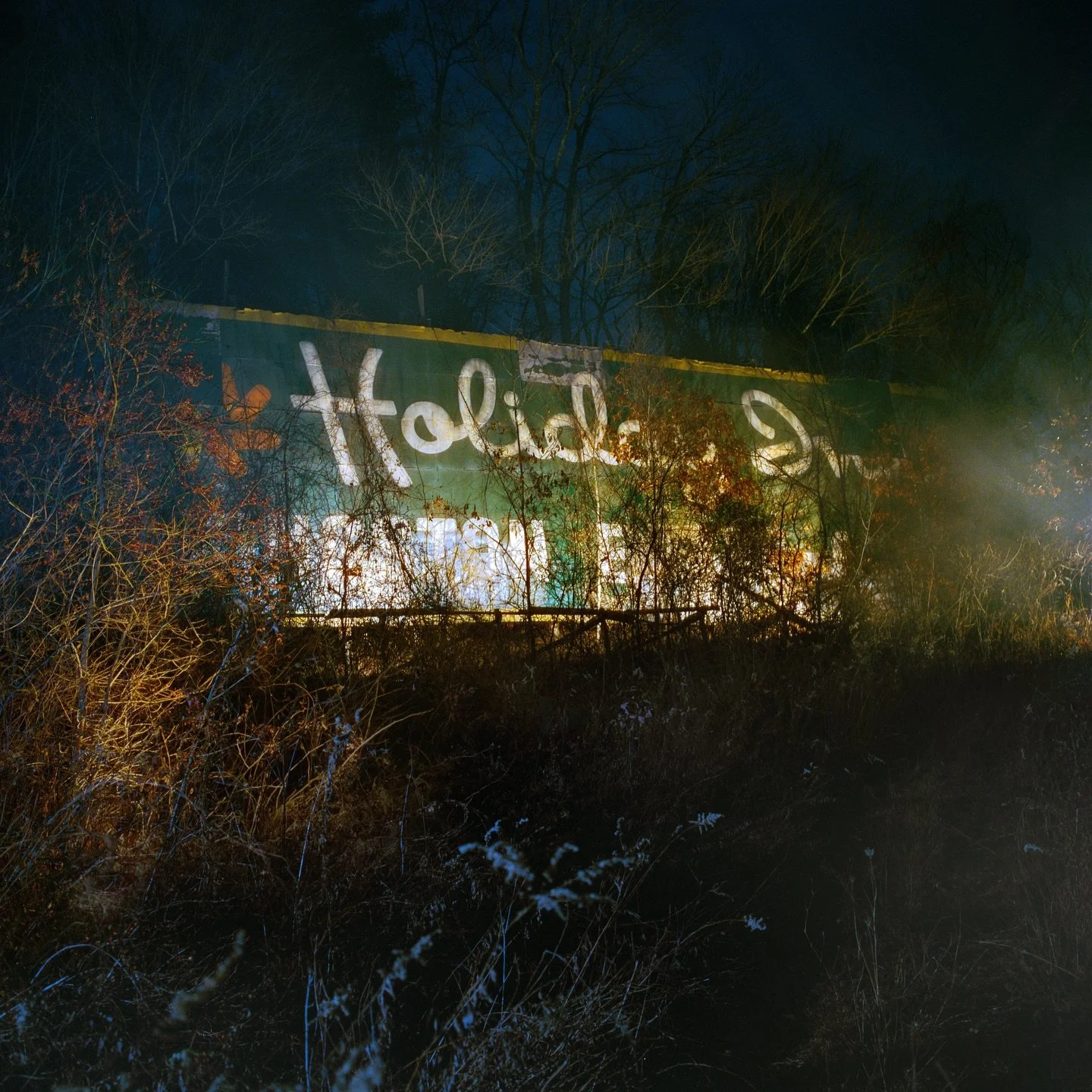 Three forgotten billboards 

I. Holiday Inn Billboard off I-87, assisted by @pageistherage 
II. Best Western Paramount Billboard, Parksville NY
III. Alpine Mountain Billboard, Henryville PA