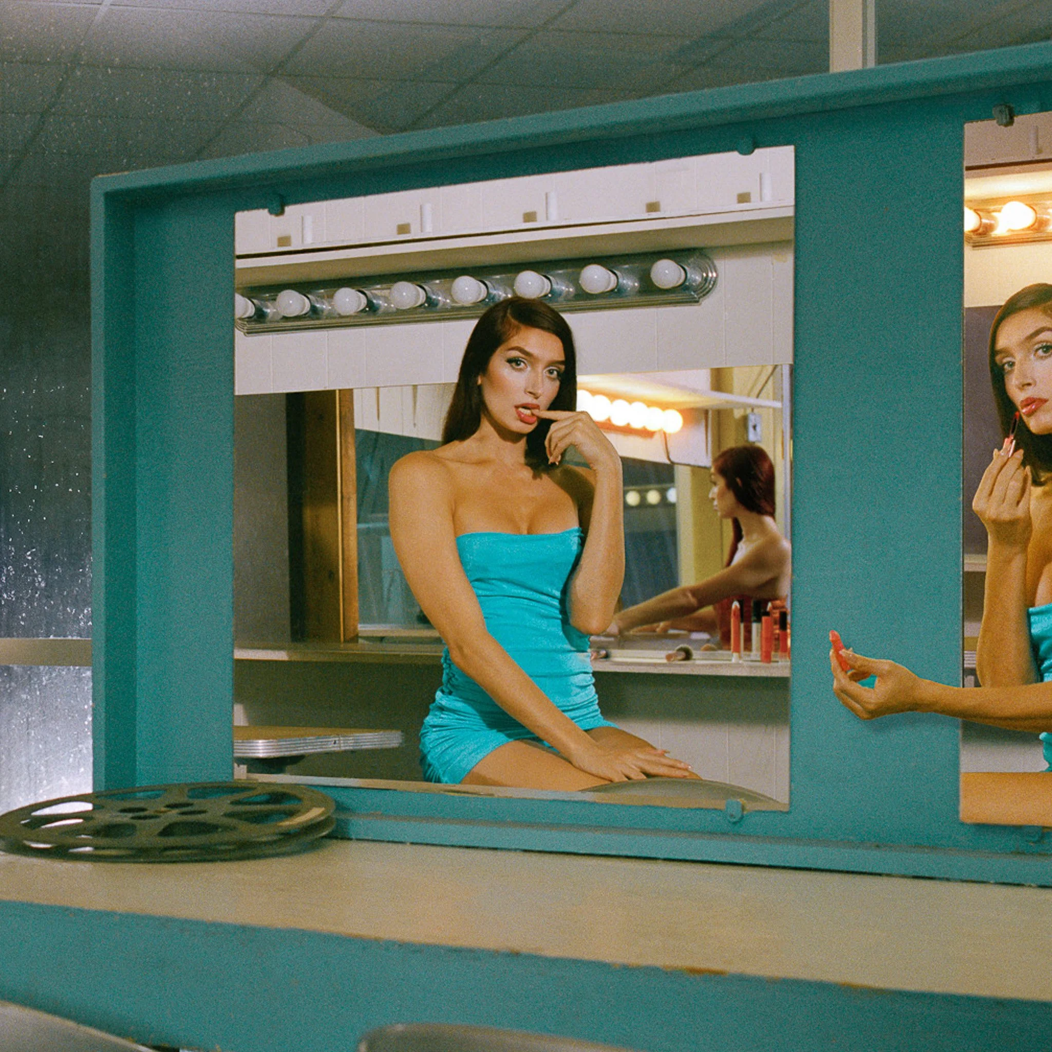 vera stagedoor sharp copy.jpg