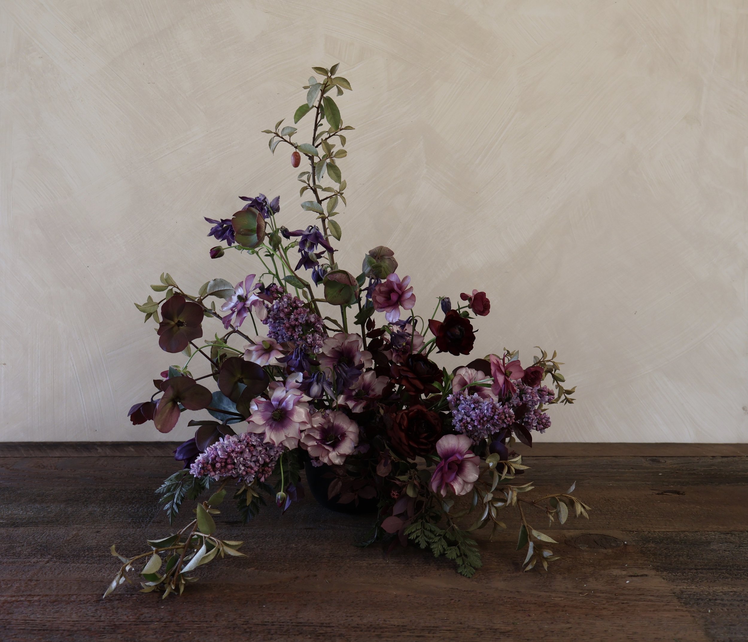 Seasonal organic local blooms. Sophisticated styling.