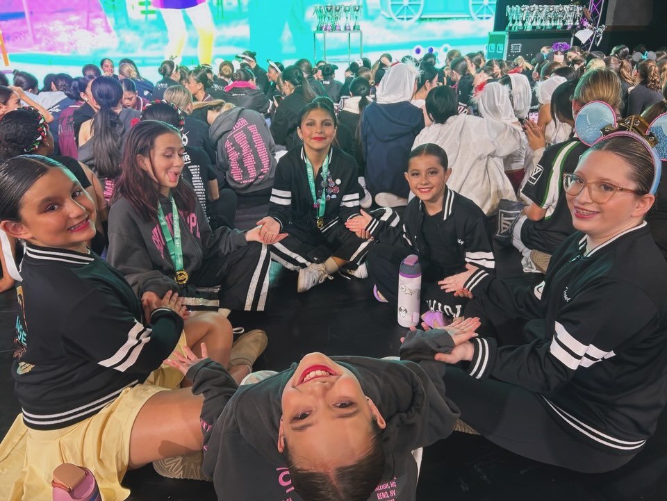 What a weekend for our Competition Team 🤍✨

We are so proud of every dancer who represented Fringe at @goshowstopper by earning Platinum and Double Platinum awards throughout the weekend 🏆

✨ Special Congratulations ✨
🥇 &ldquo;No Matter What U Do&