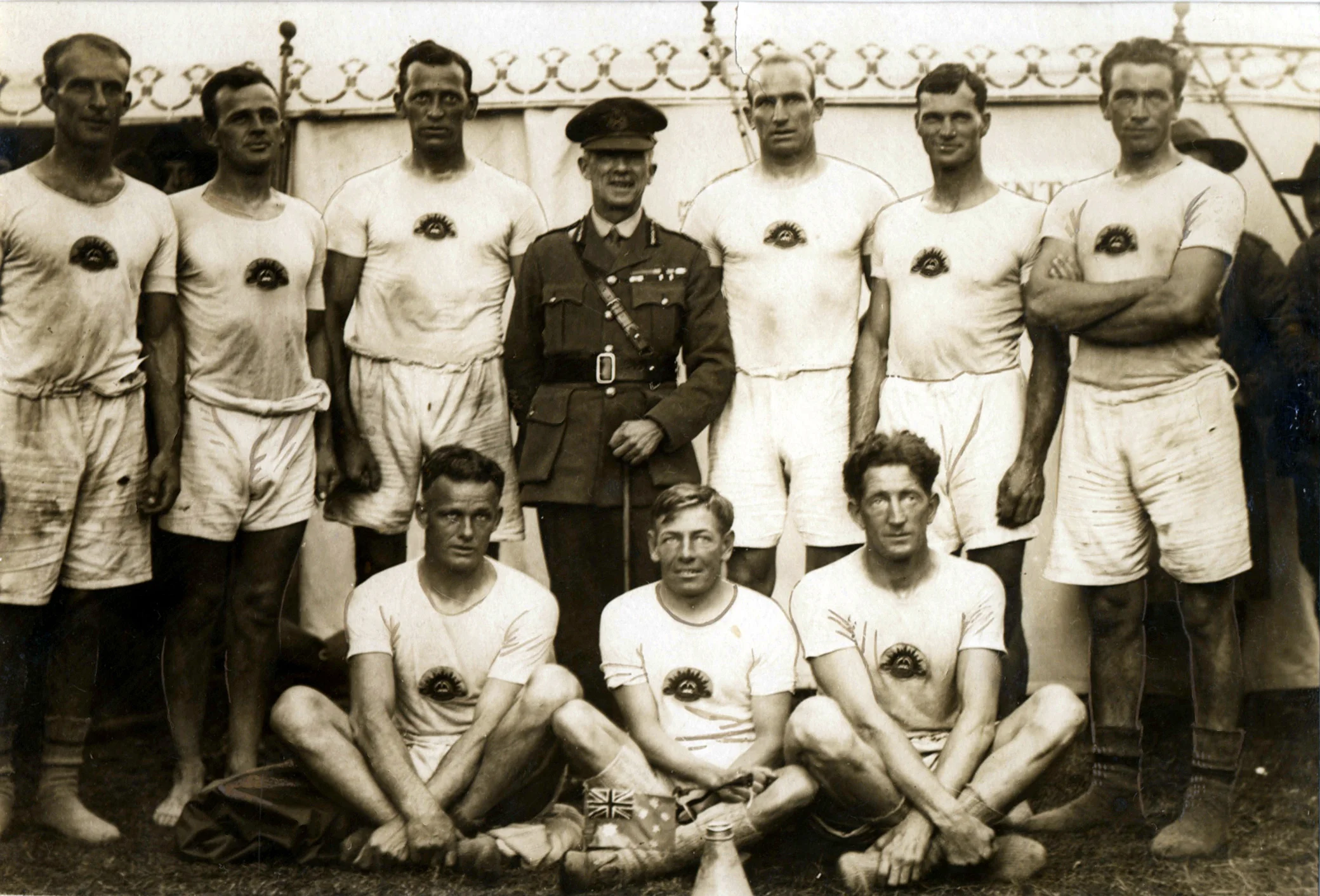 The-AIF-N0.1-Crew.-Winners-of-the-1919-Royal-Henley-Peace-Regatta-v2.jpg