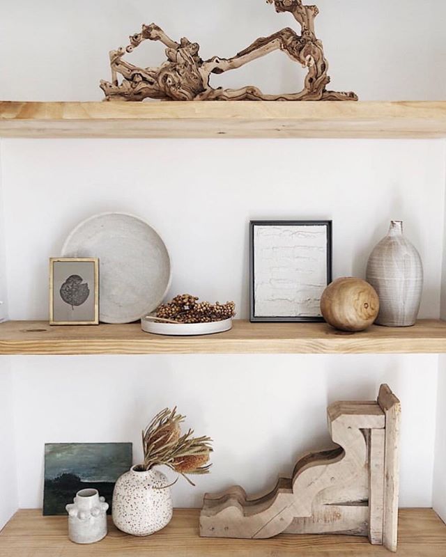 Loving how @housesevendesign styled our mini 8 x 10 Waves painting on her bookshelf! Loving all the found objects, curation on point 👌🏼