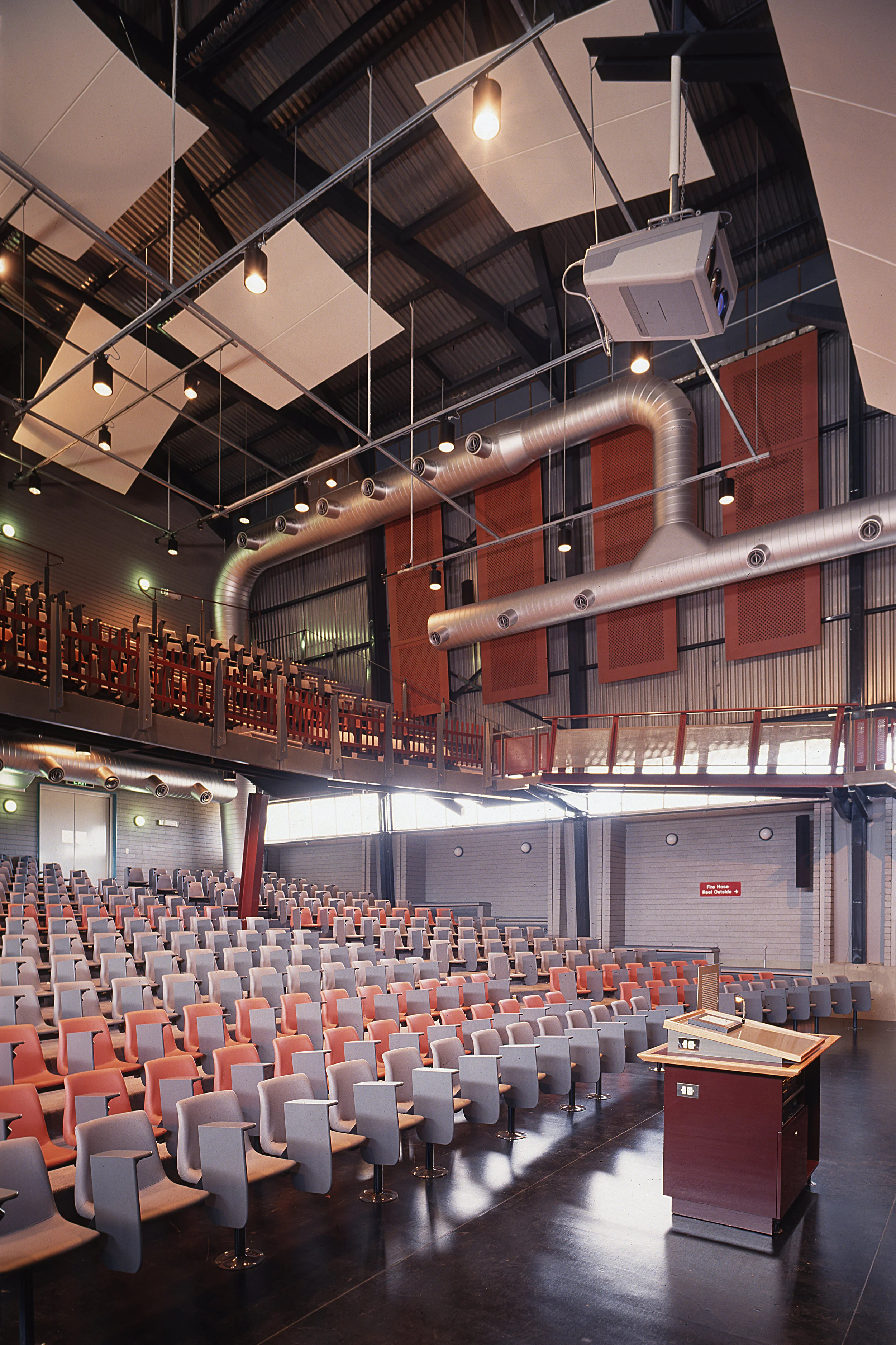 Boiler House Lecture Theatre 02 1993.jpg