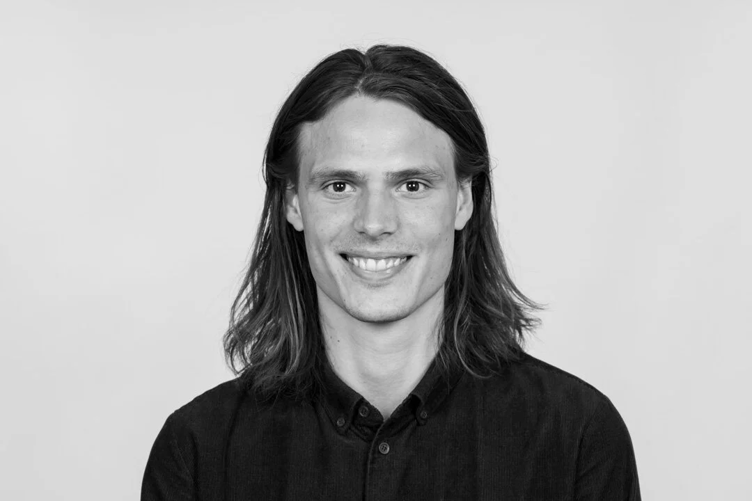   KRISTIAN MOUSTEN   Landskabsarkitekt MDL  km@thing-brandt.dk  53 70 22 31 