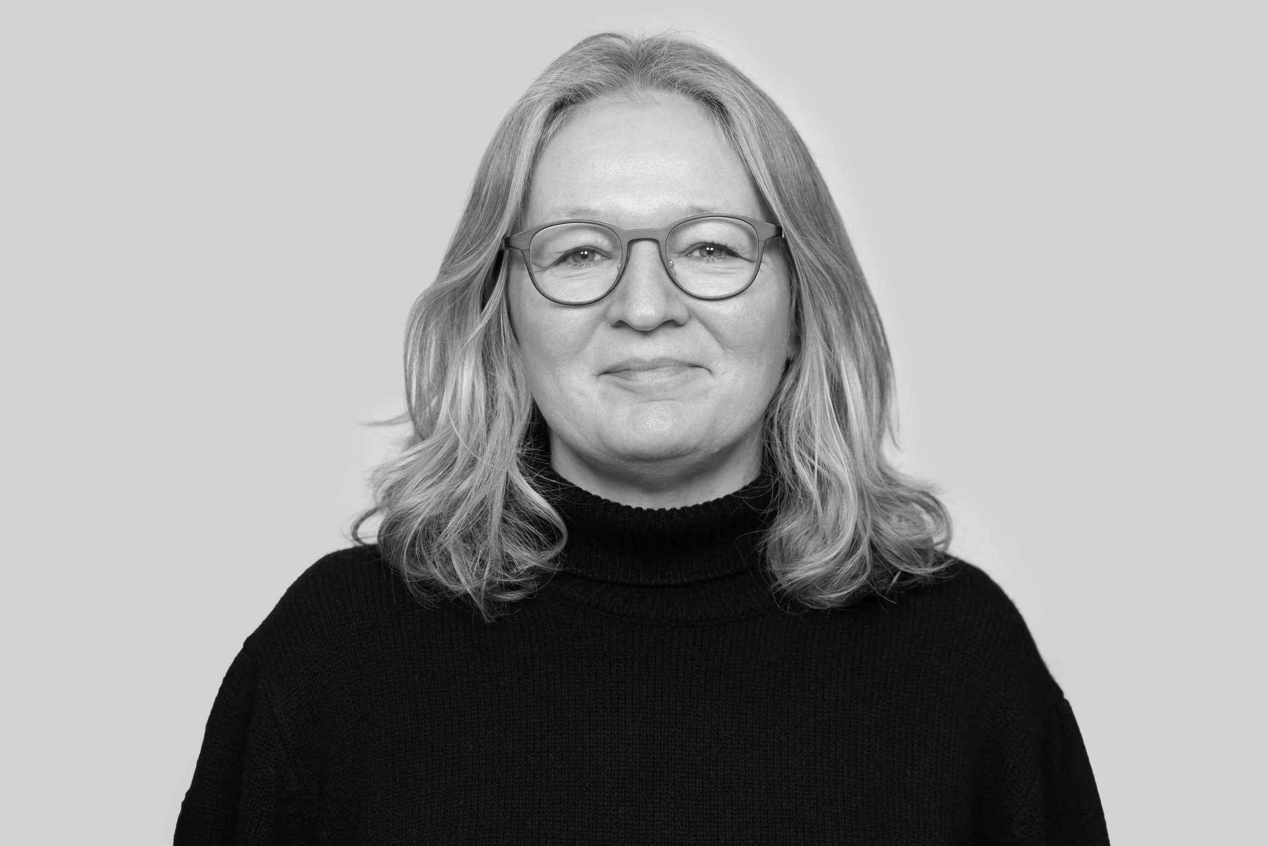   TRINE BRUHN   Akkvisition &amp; kommunikation  tbr@thing-brandt.dk  53 61 22 34 