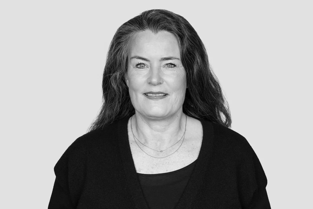   VIBEKE LYDOLPH LINDBLAD   Adm. direktør, partner og arkitekt MAA 22 49 74 60 