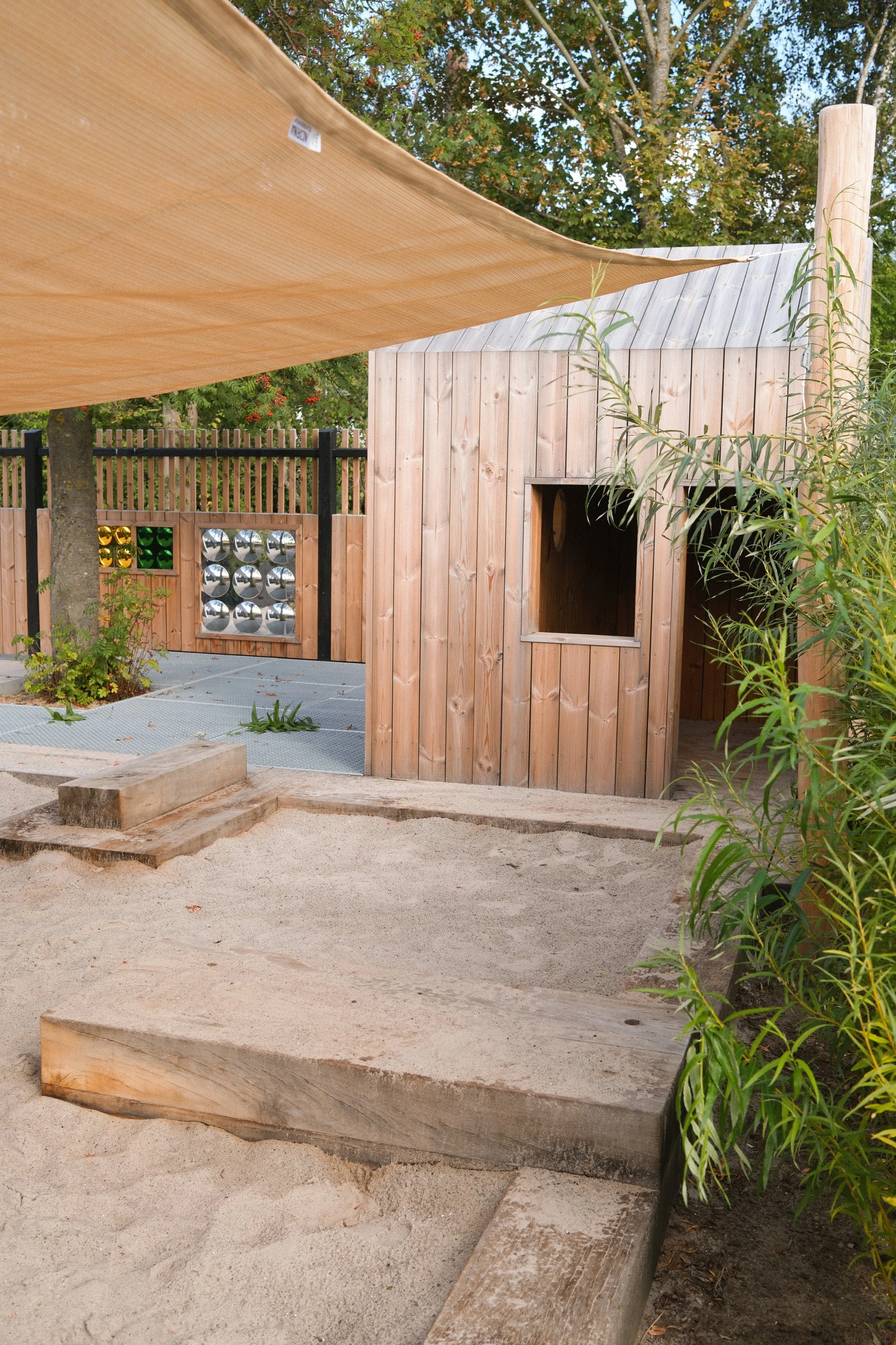 Thing Brandt_Eventyrhuset (2).jpg
