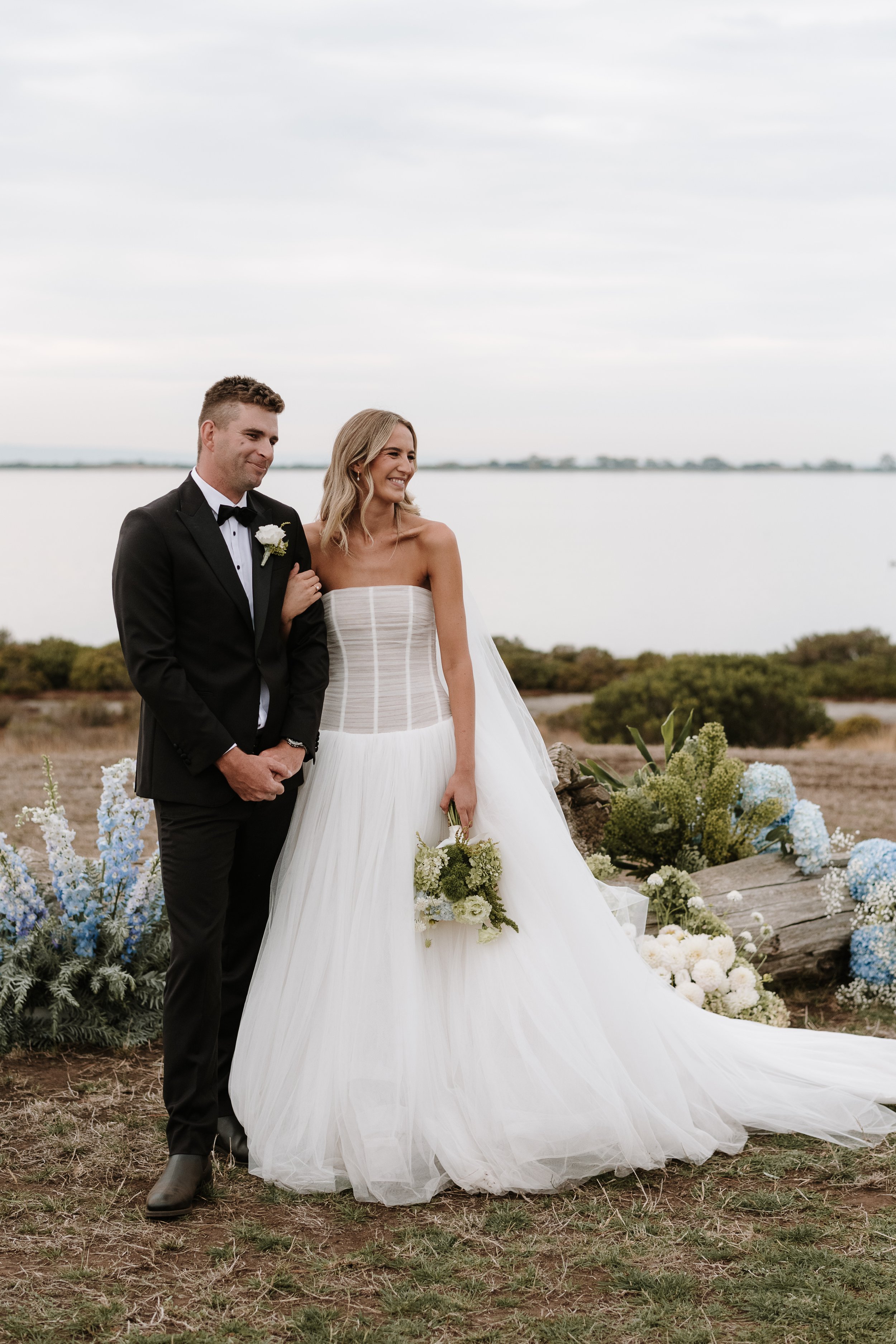 N&B | Swan Bay