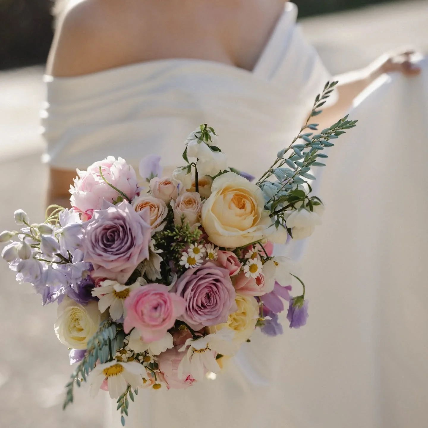 A touch of pastel bouquet inspiration from last November - filled with Australian grown roses, peonies, ranunculus, cosmos, sweet pea and ixia. One of my favourites 💕

#weddingbouquet #geelongflorist #geelongwedding #pastelweddingflowers #springwedd