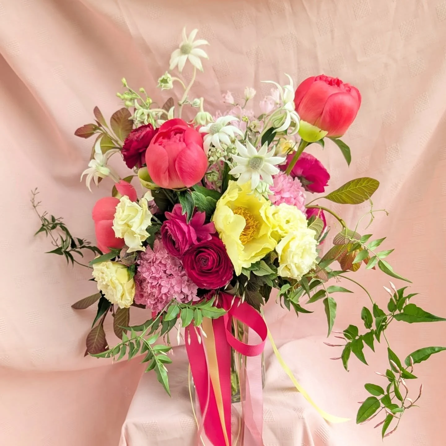 Patiently waiting for these peonies to pop ⚡💖💥

#coralcharm #peonyseason #october #springflowers #geelongwedding #geelongflorist #flowers #pinkflowers #peonies