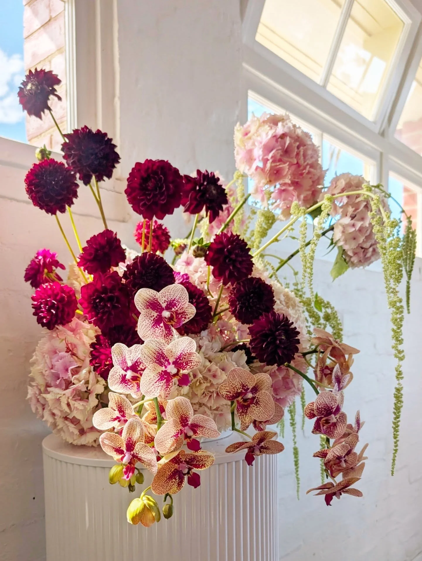 Still thinking about these perfect orchids. 
Ceremony set-up for Emma &amp; Matt 🩷

Venue: @paviliongeelong 
Plinths: @asimplewishevents 

#ceremonyflowers #geelongweddingvenues #plinthflowers #weddingflowers #nofloralfoam