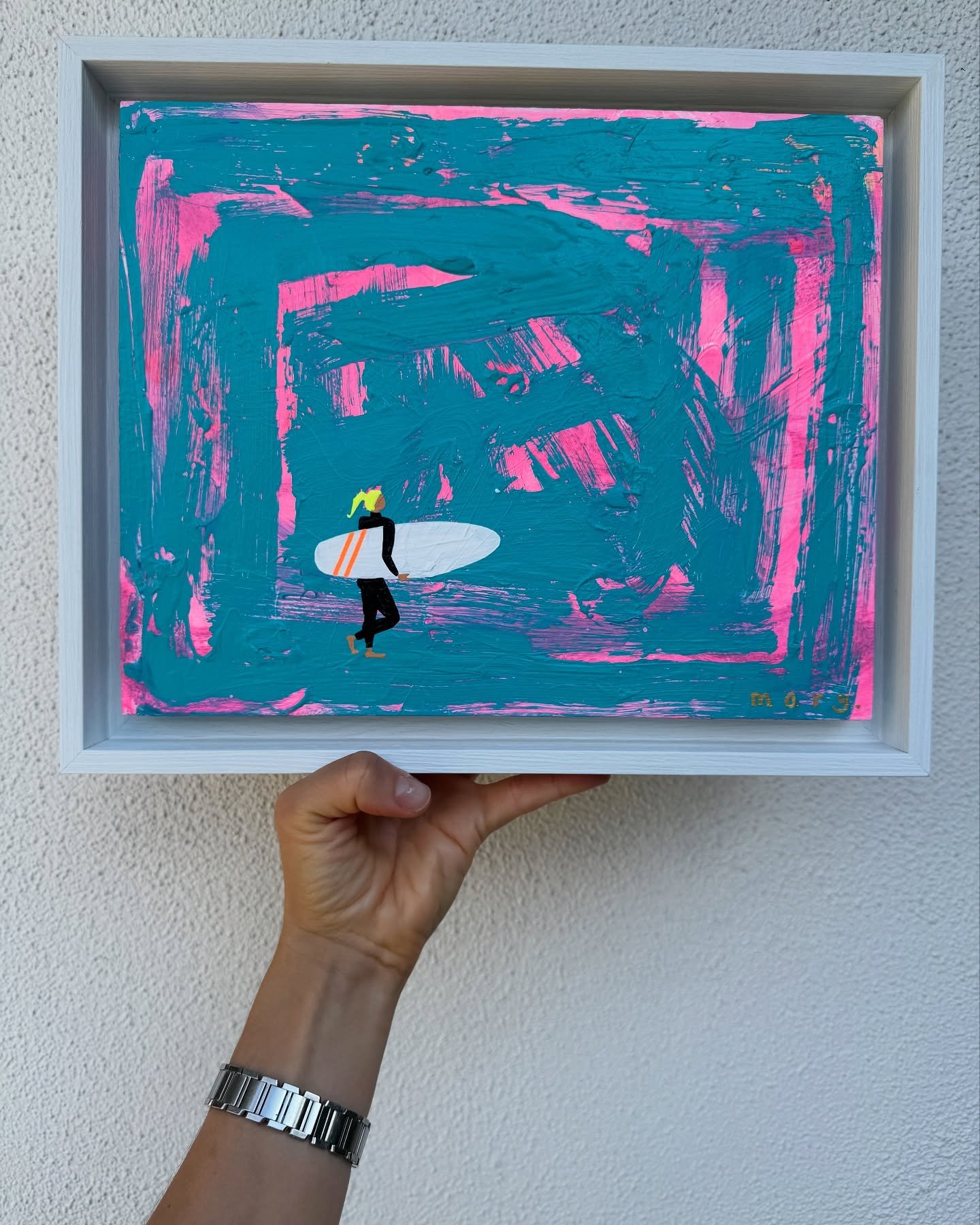 Collected this little surfer girl from the framer yesterday and forgot how cool she is! 🏄&zwj;♀️ 

&lsquo;Abstract Surf&rsquo;
28cm x 34cm
Available via website 🏄&zwj;♀️ 🫶

#surfgirls #surfgirl #surfing #surf #pinkneon #neonpink