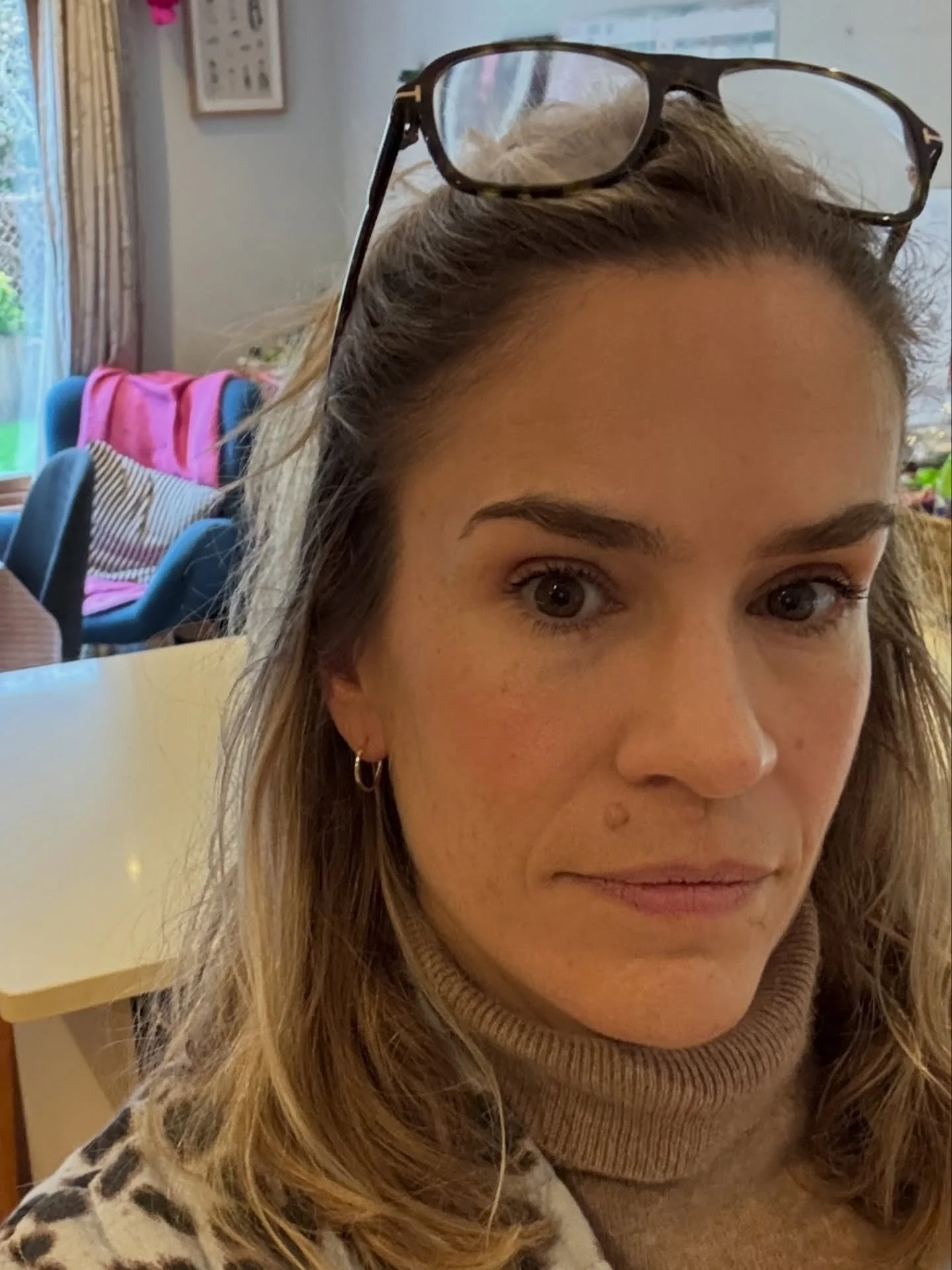 Recently&hellip;Easter version..

- Me at home (still in turtlenecks) 
- The tulips @dartsfarm 
- Exmouth beach looking gorgeous from @bumbleandsea 
- Watching the sun set from @the_passage_house_inn_topsham 
- Bonnie at the beach
- Yellow tulips at 